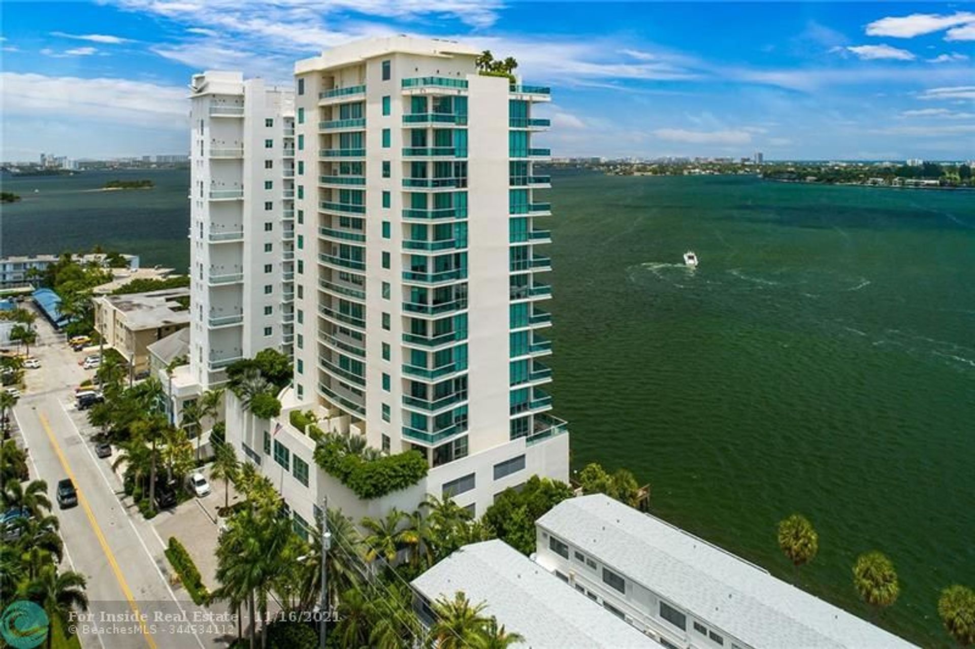 Кондоминиум в North Bay Village, Florida 11622915