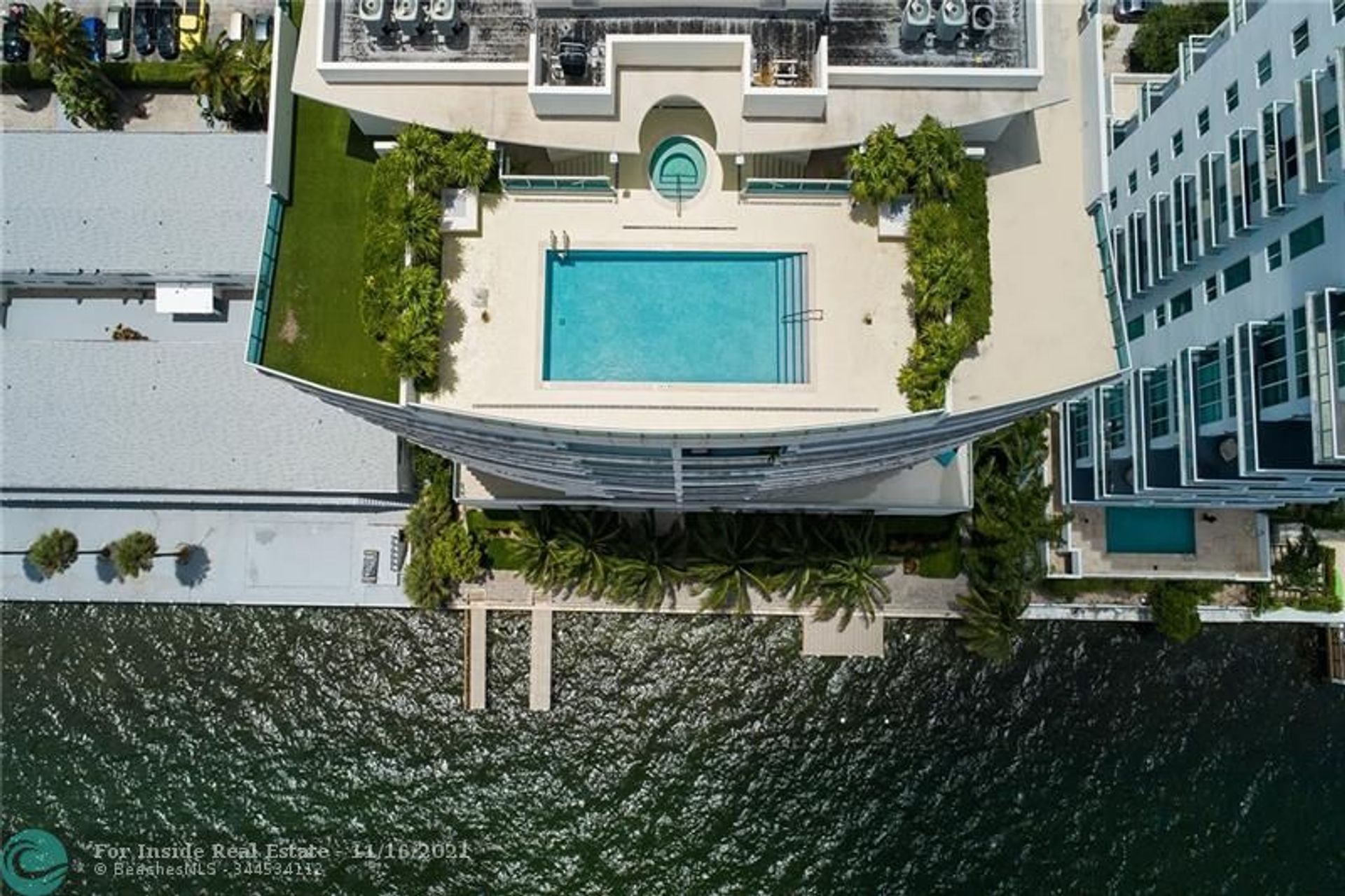 Condominio en North Bay Village, Florida 11622915