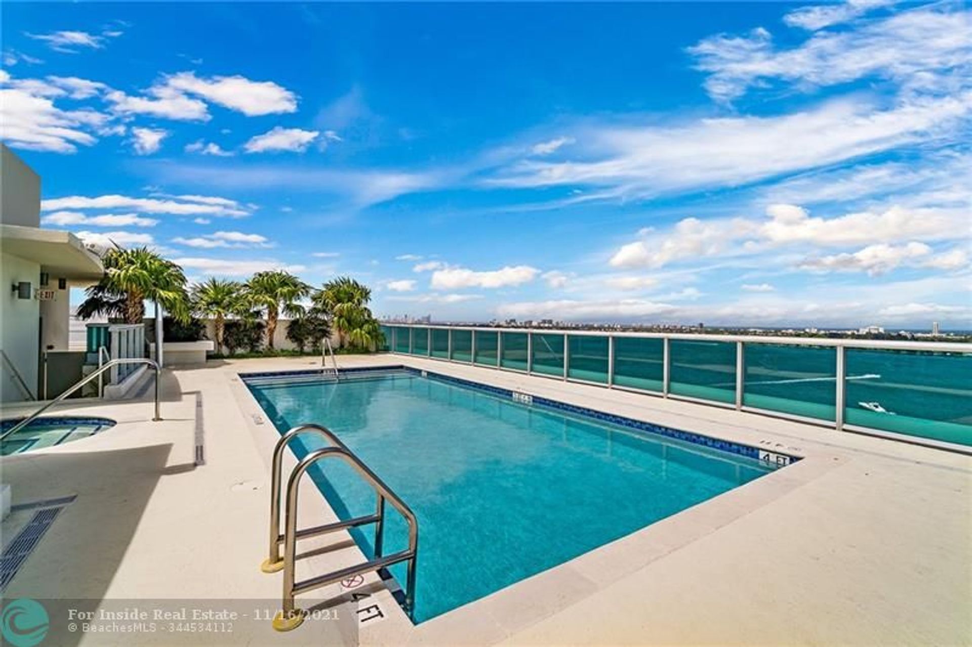 Condominio en North Bay Village, Florida 11622915