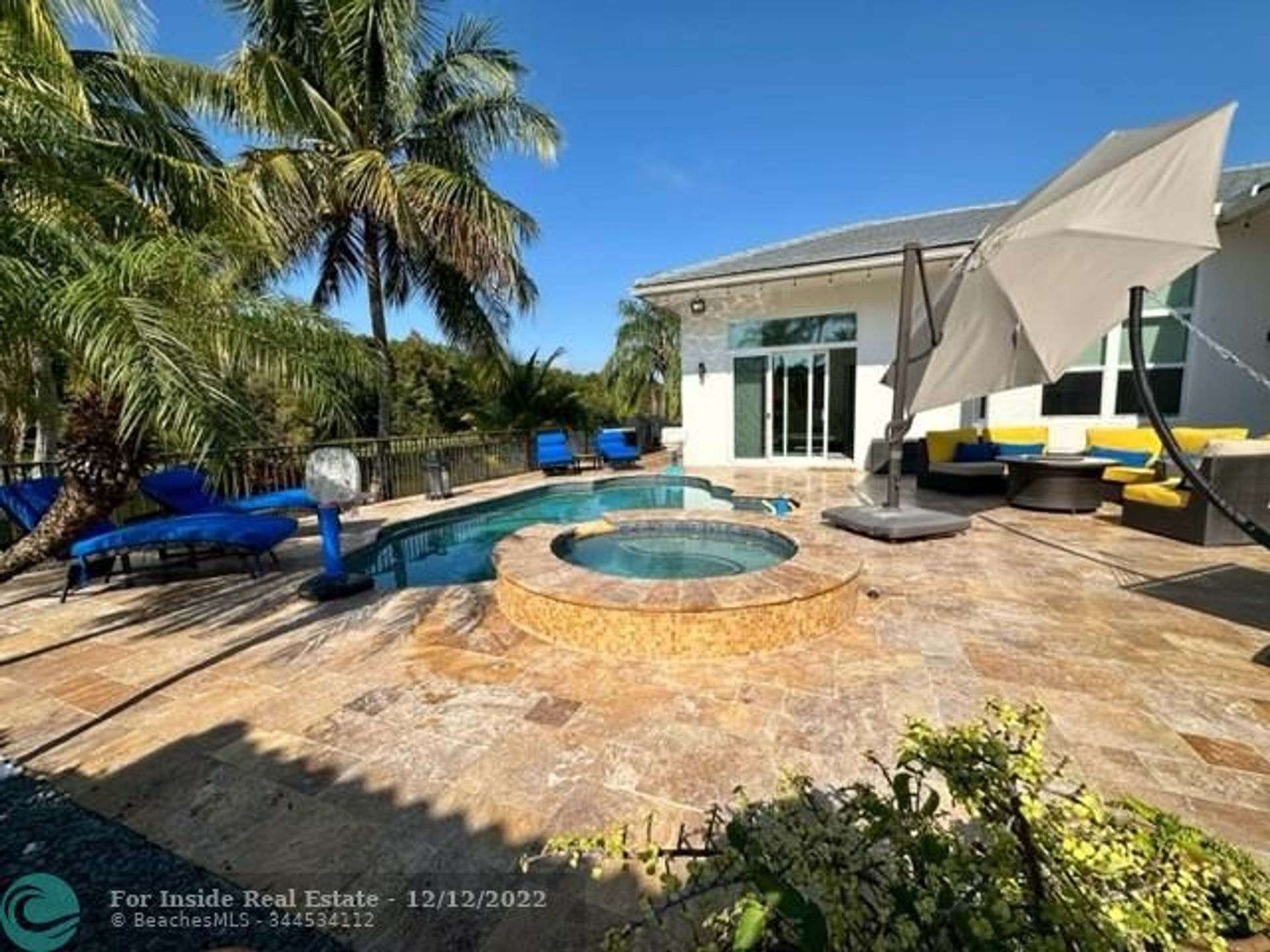 жилой дом в Weston, Florida 11622926