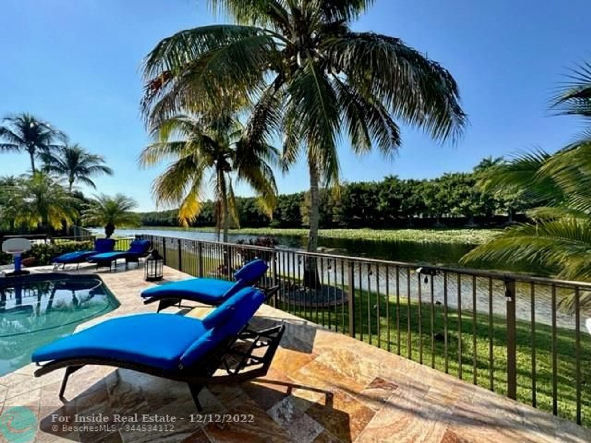 жилой дом в Weston, Florida 11622926