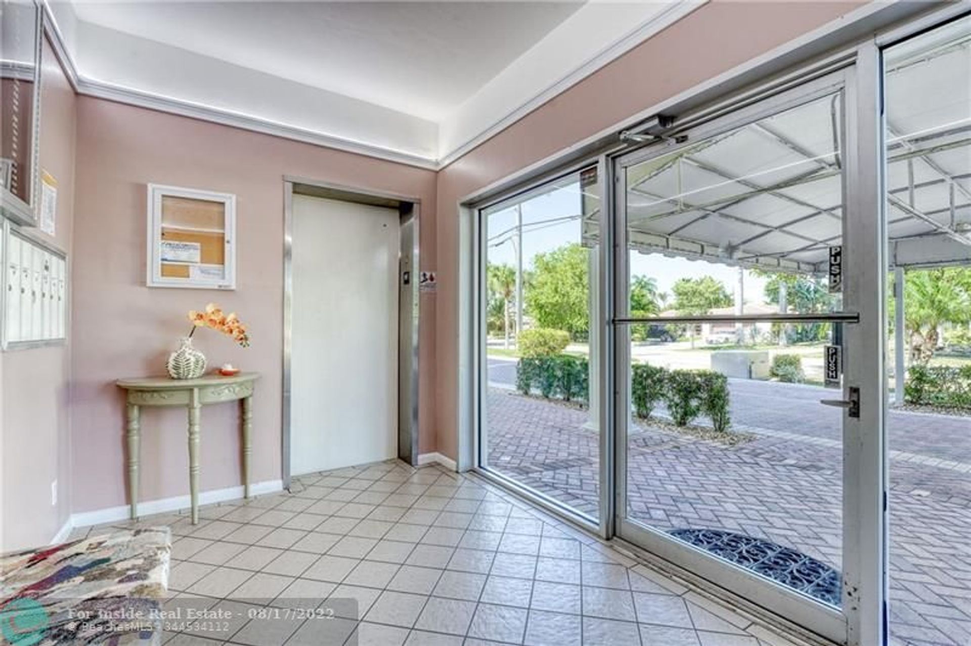 Συγκυριαρχία σε Coral Ridge Isles, Florida 11622946