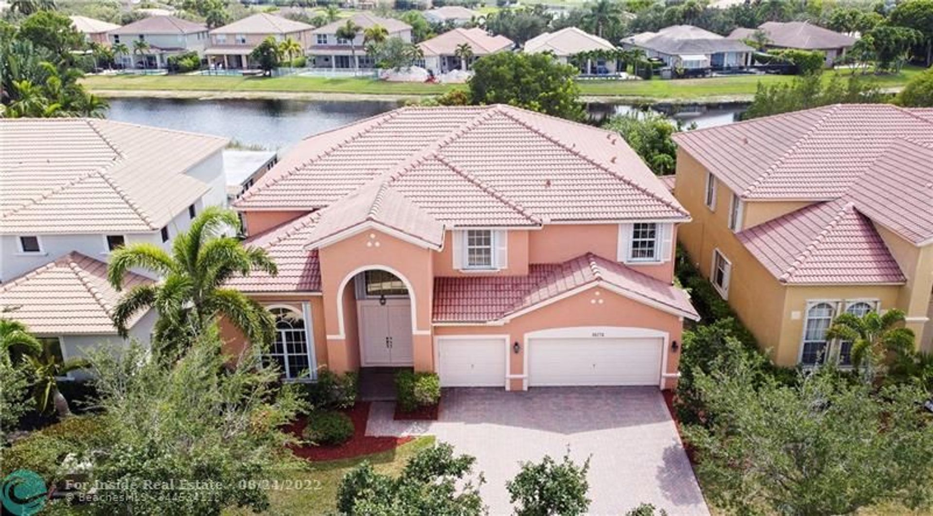 жилой дом в Weston, Florida 11622948