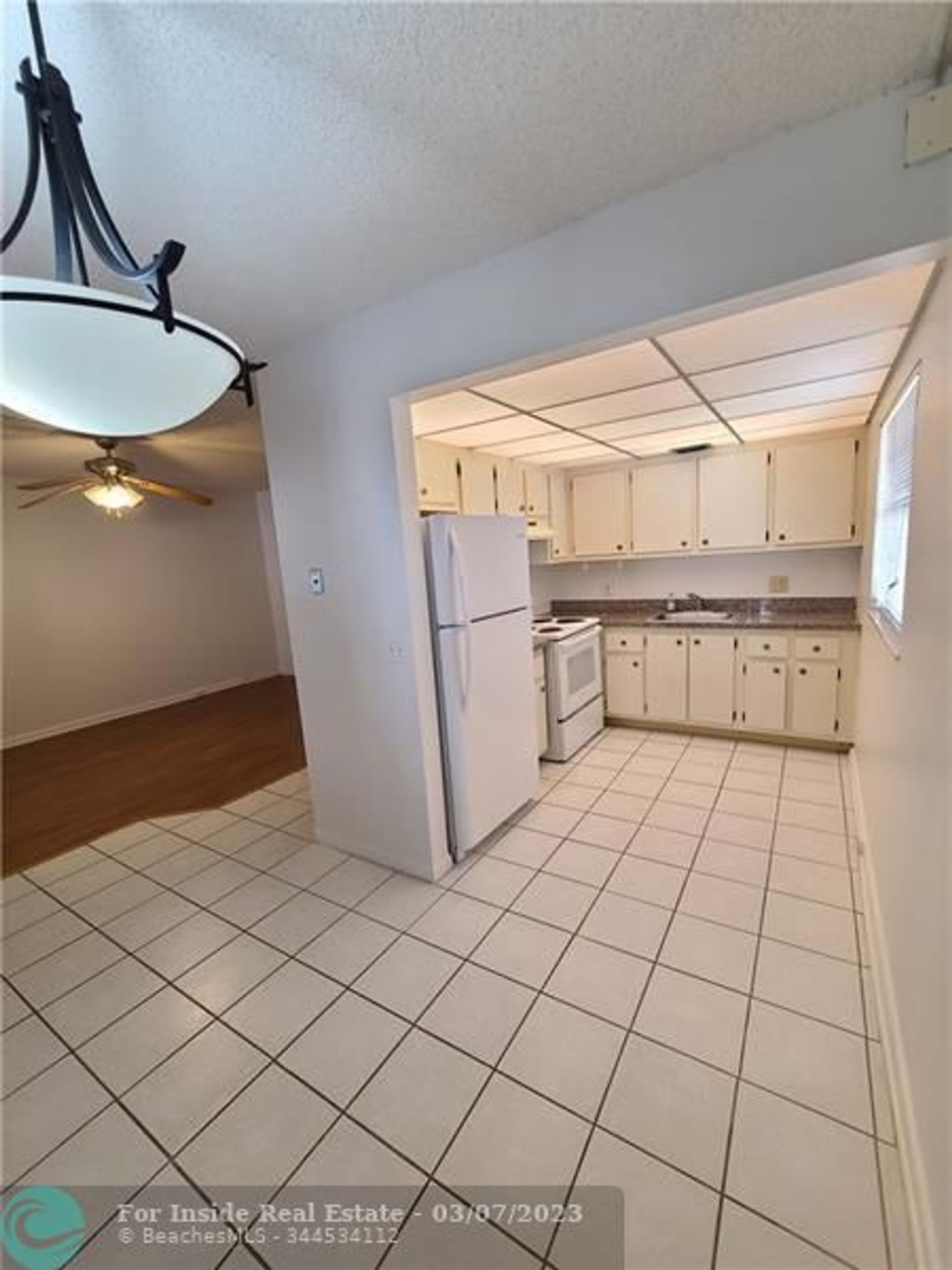 Condominio en Pinos de Pembroke, Florida 11623010