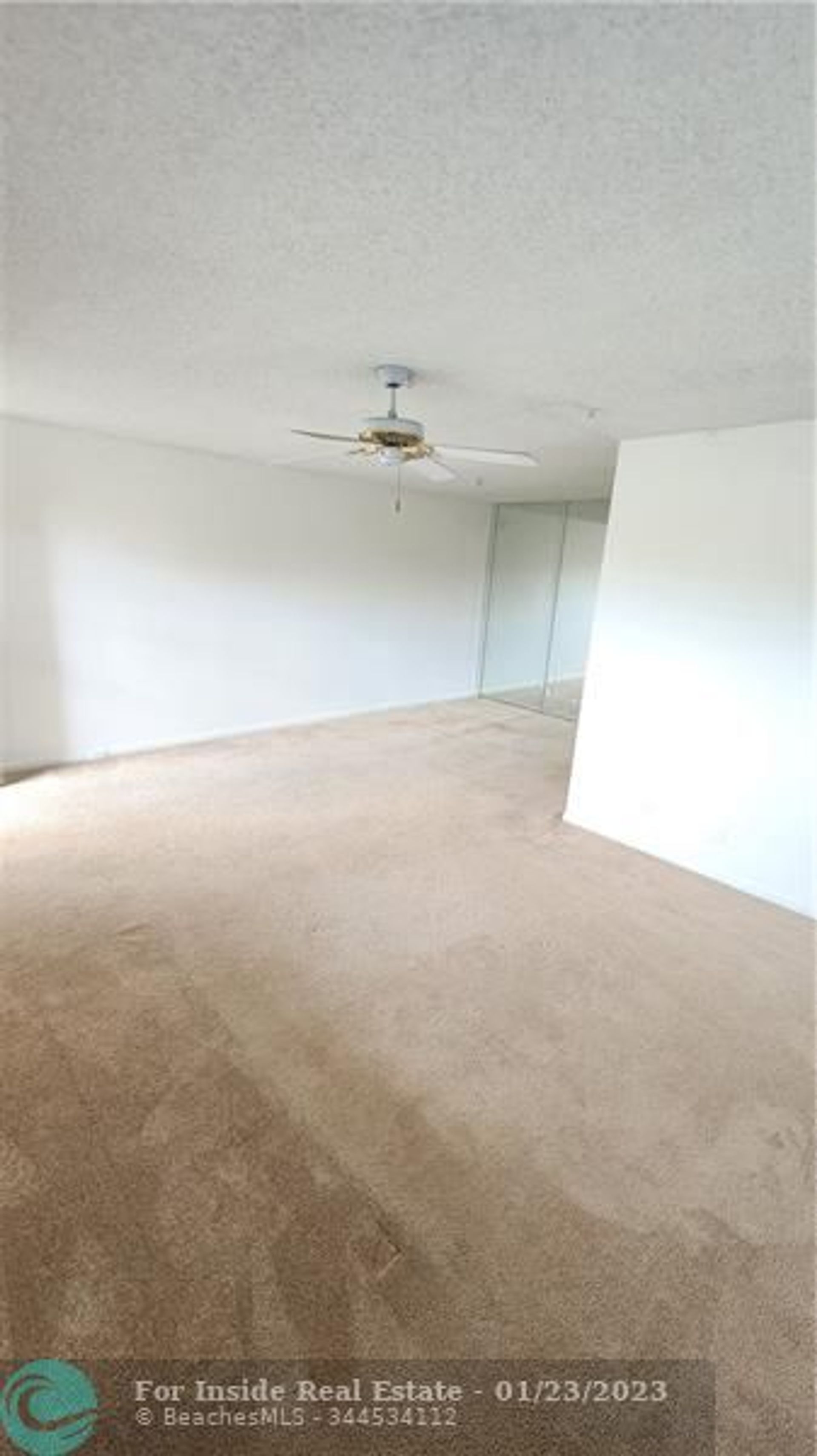 Condominio en Pinos de Pembroke, Florida 11623046