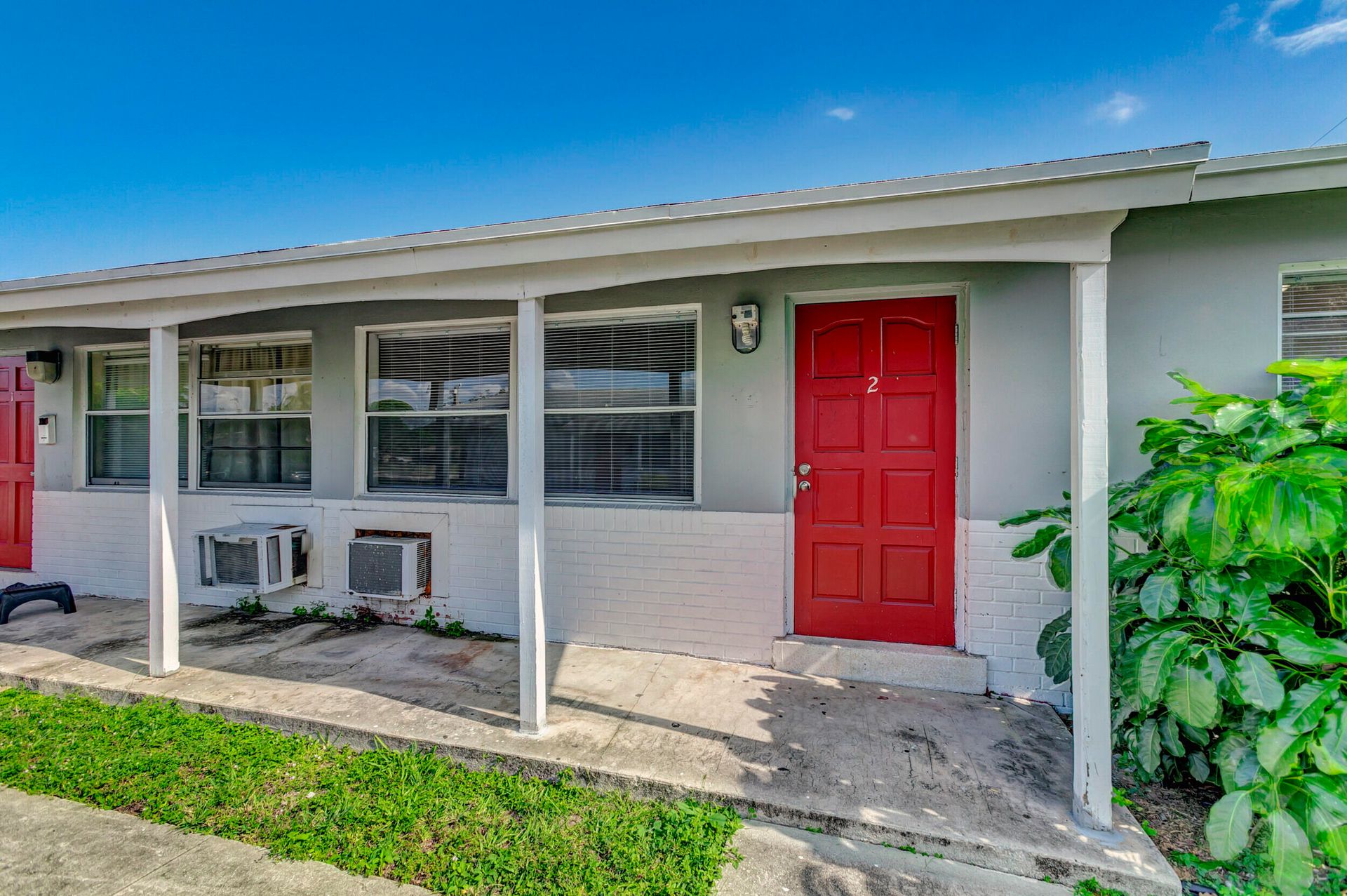 House in Lake Park, Florida 11623097