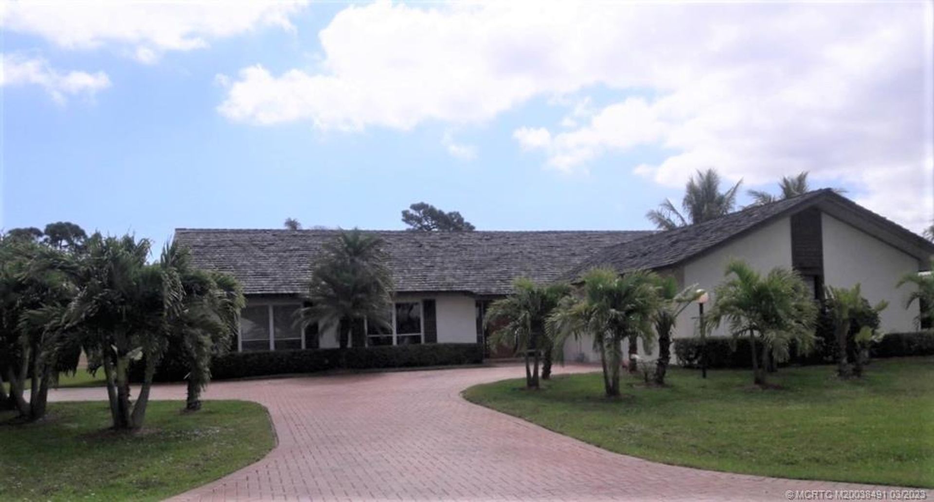 House in Port Salerno, Florida 11623940