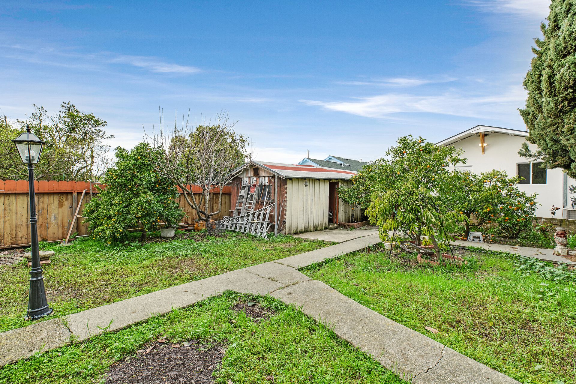 Huis in San Leandro, 451 Sybil Avenue 11624780