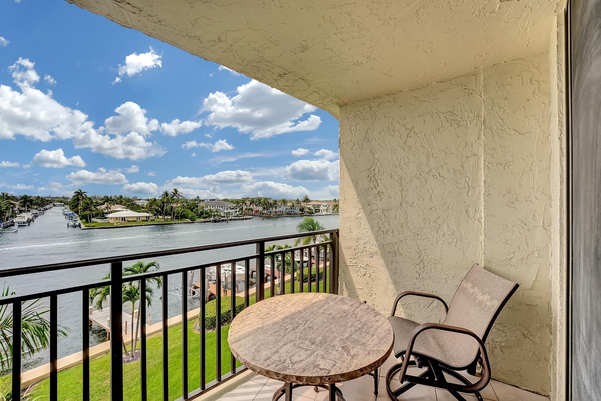 Condominio en Highland Beach, Florida 11625573