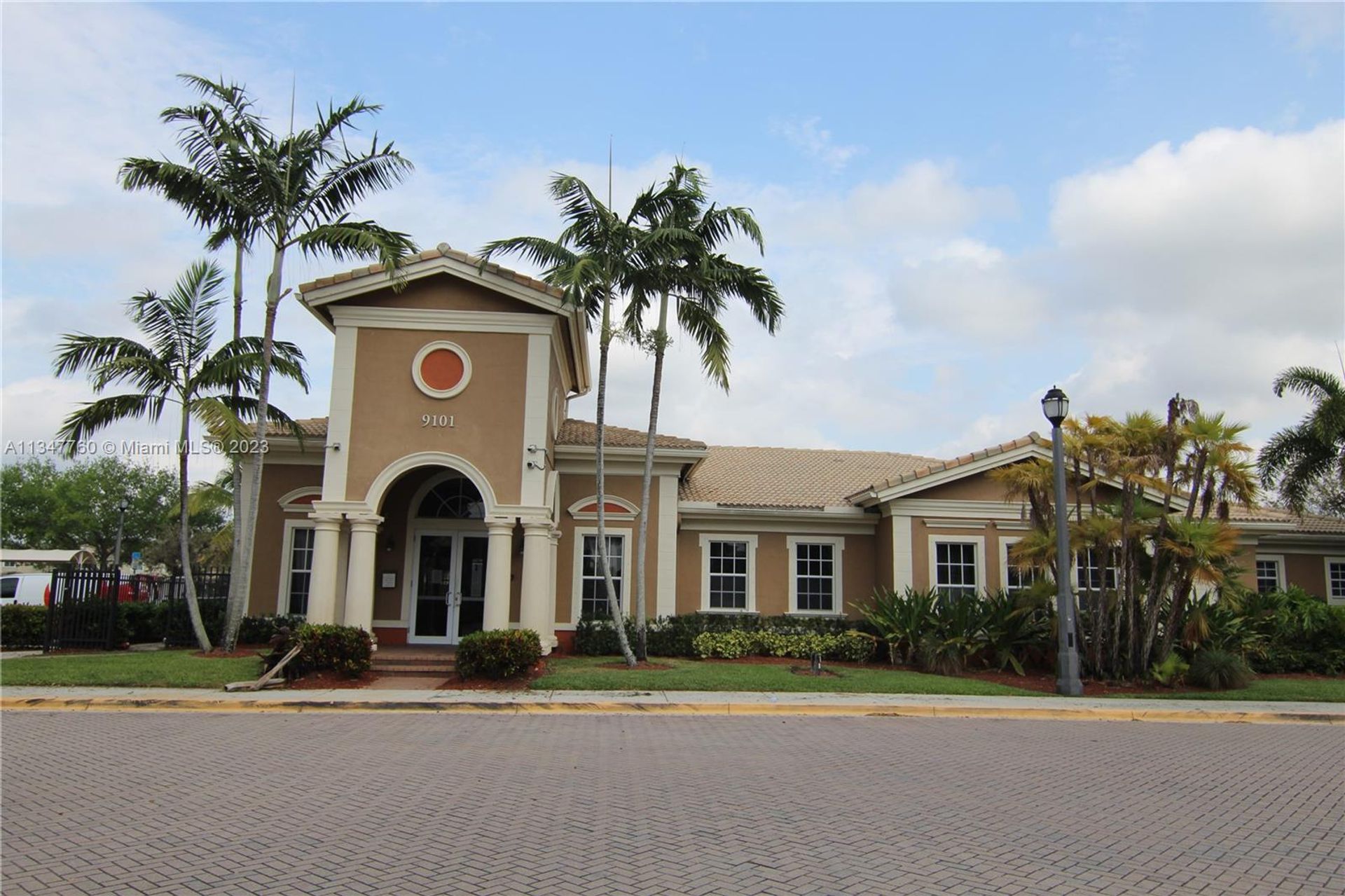 Condominium in Tamarac, Florida 11625580