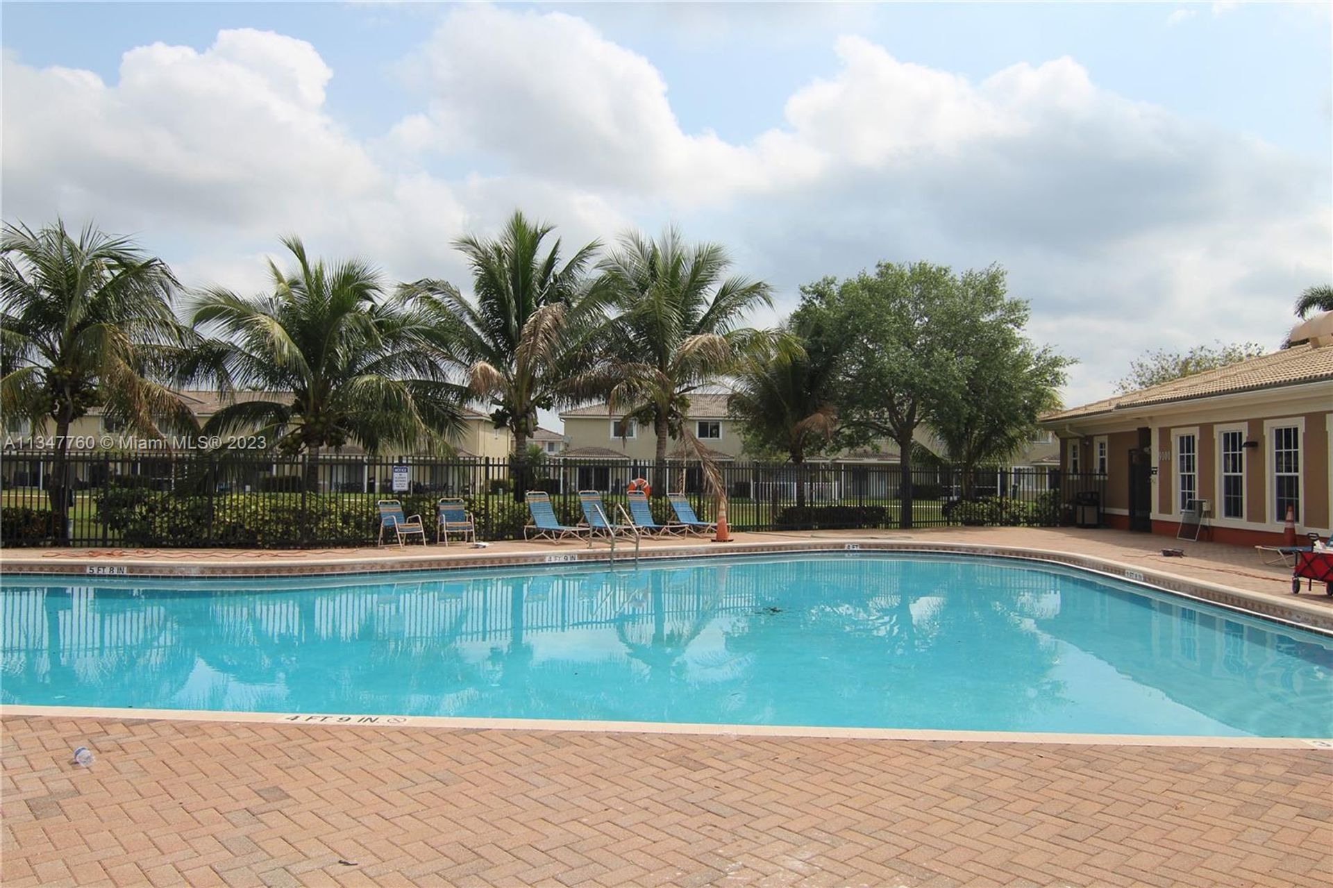 Condominium in Tamarac, Florida 11625580