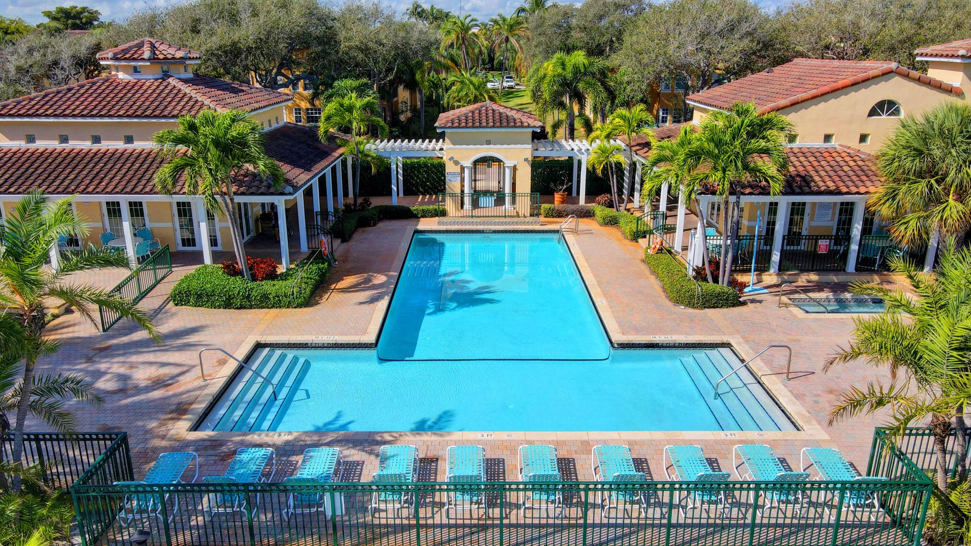 Condominium in Lake Park, Florida 11625665