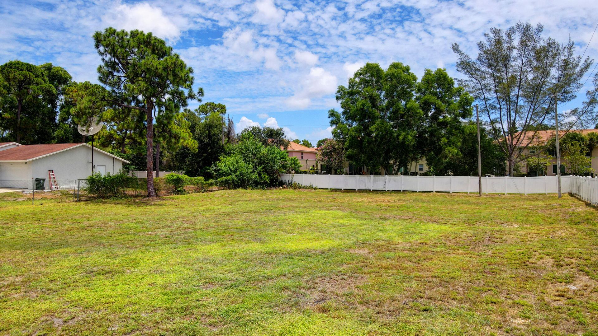 House in Greenacres, Florida 11625671