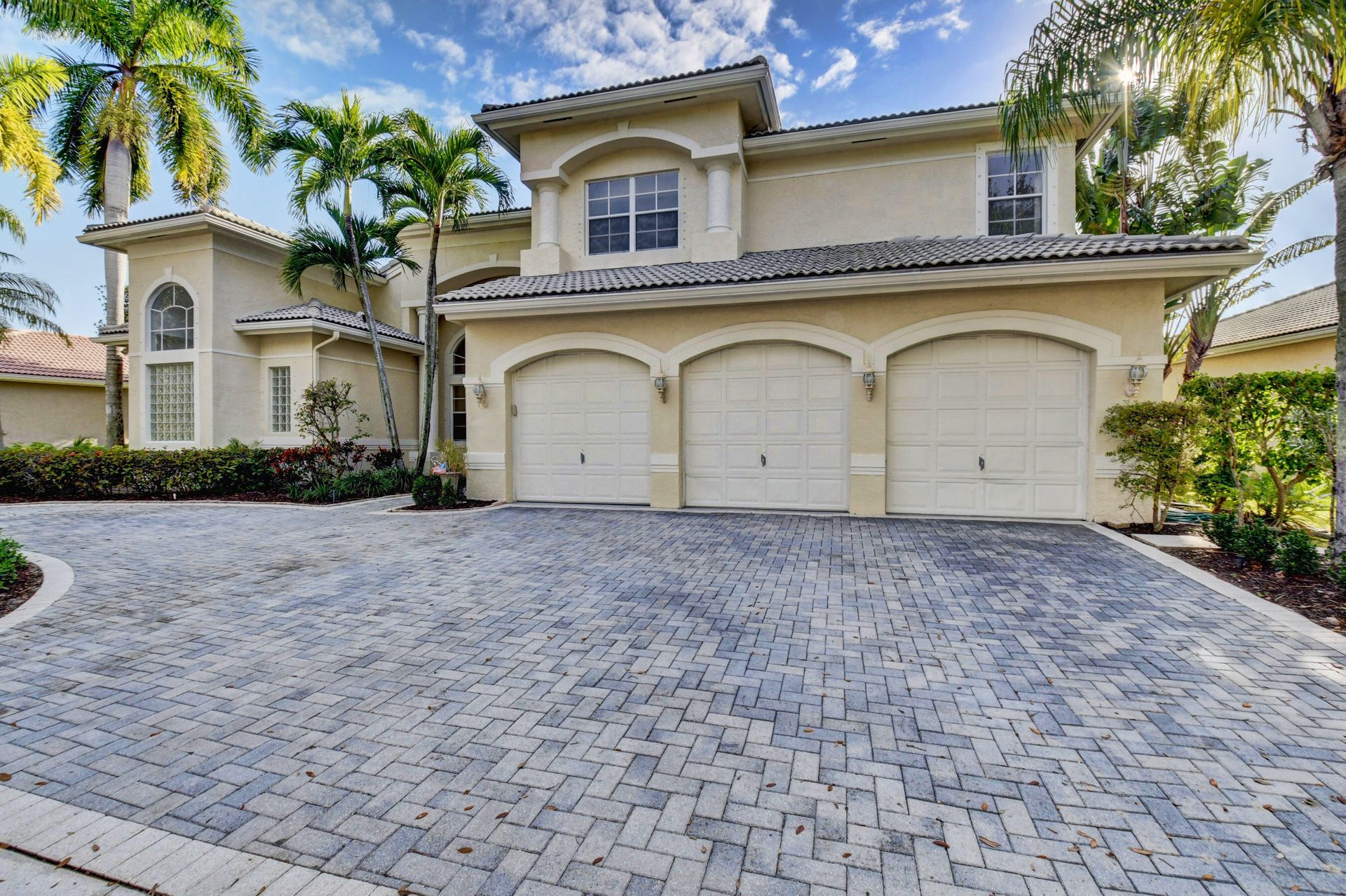 House in Mission Bay, Florida 11625759