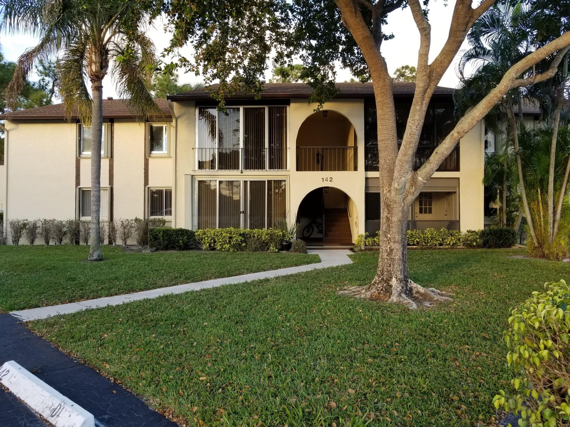 Condominium in Groenacres, Florida 11625783