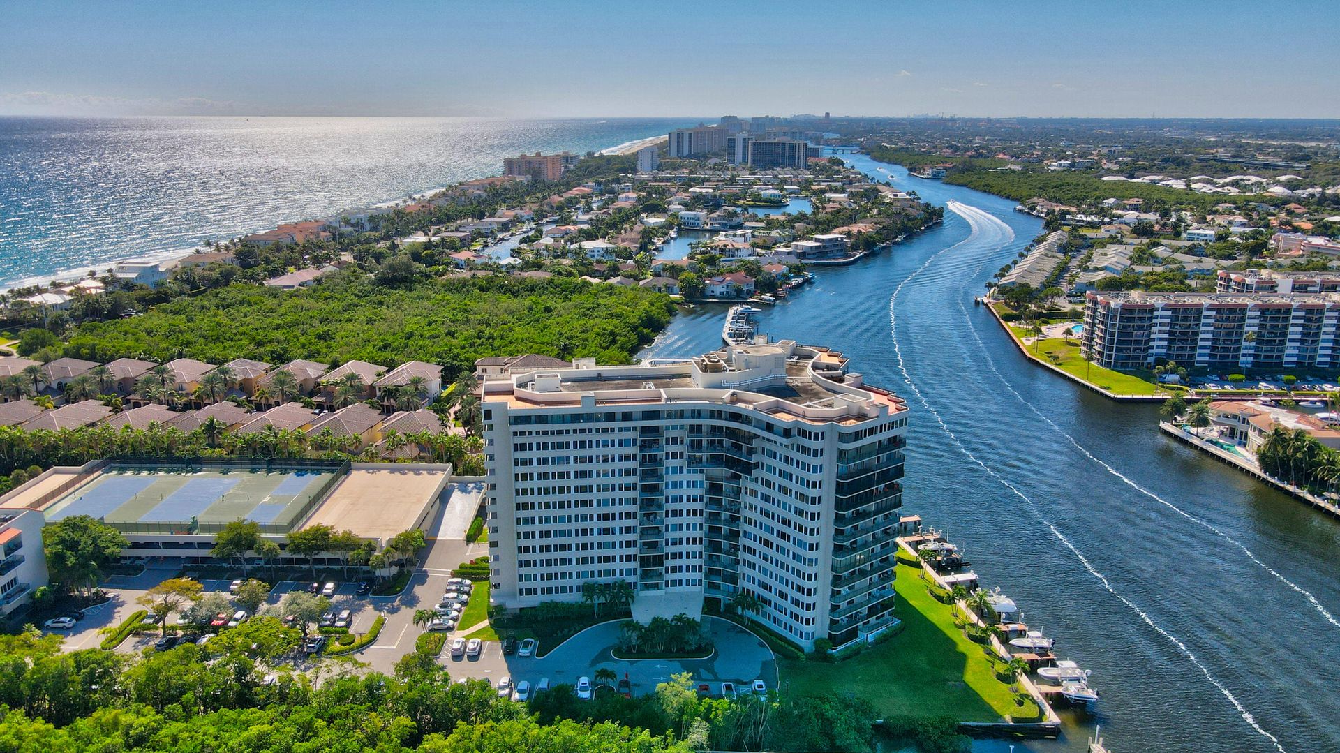 Жилой в Highland Beach, Florida 11625821