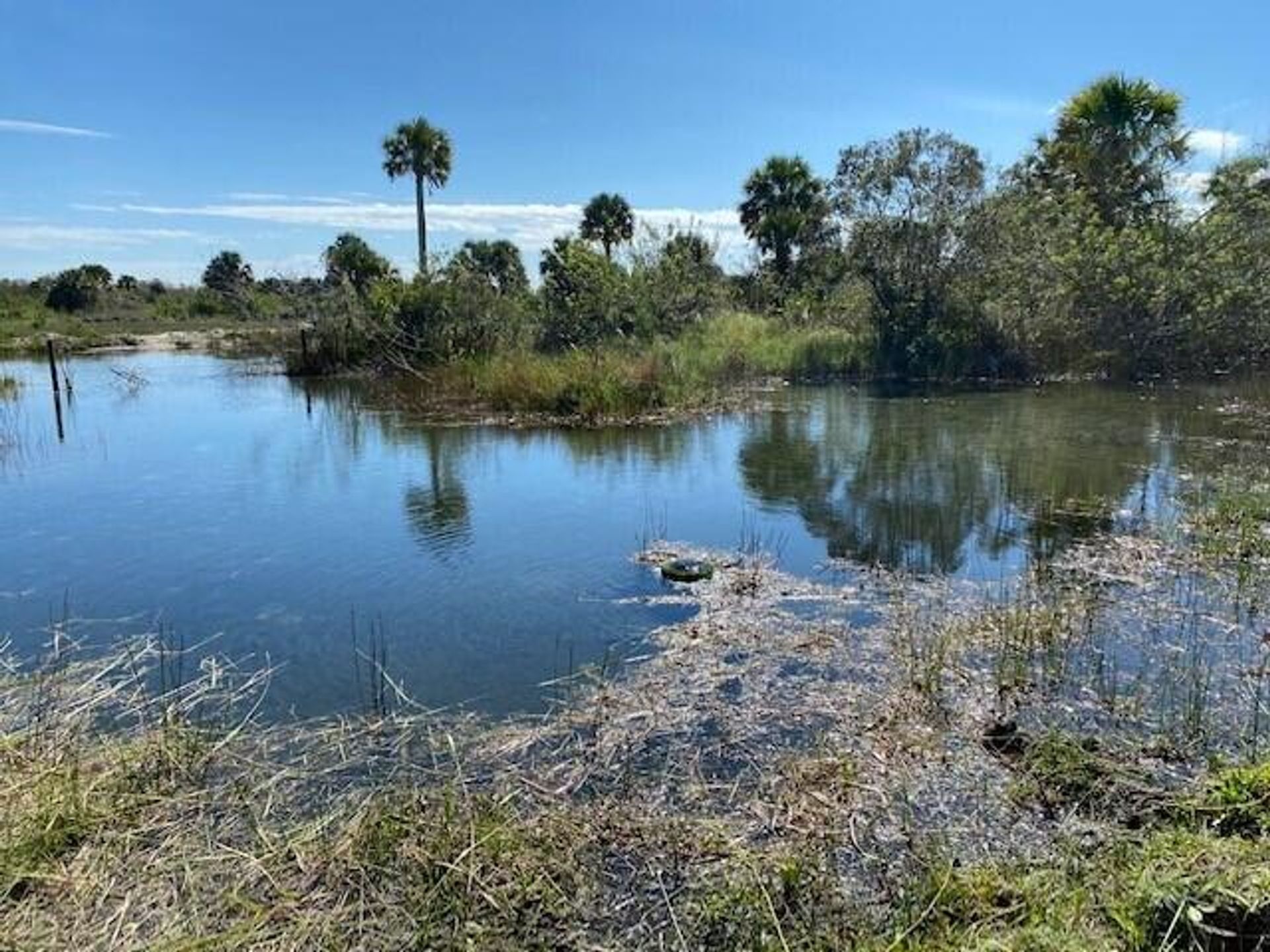 商業的 在 Okeechobee, Florida 11625834