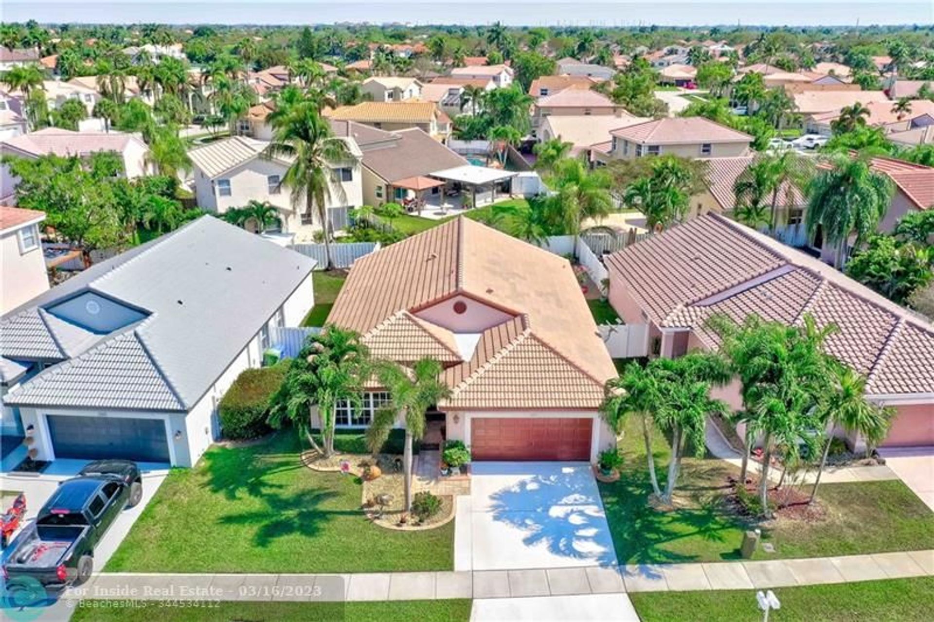 سكني في Pembroke Pines, Florida 11627187