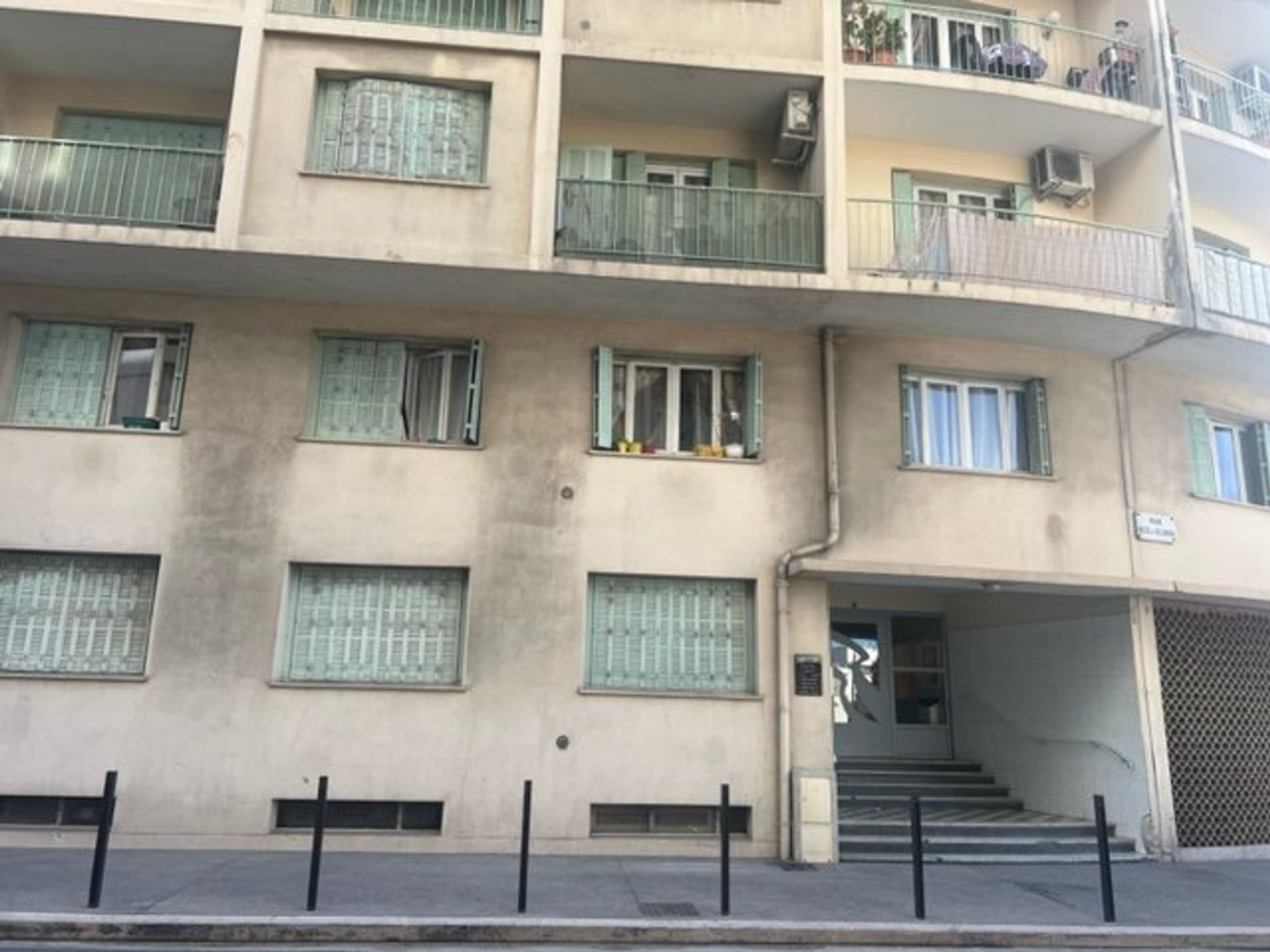 Condominium in Le Ray, Provence-Alpes-Côte d'Azur 11627323