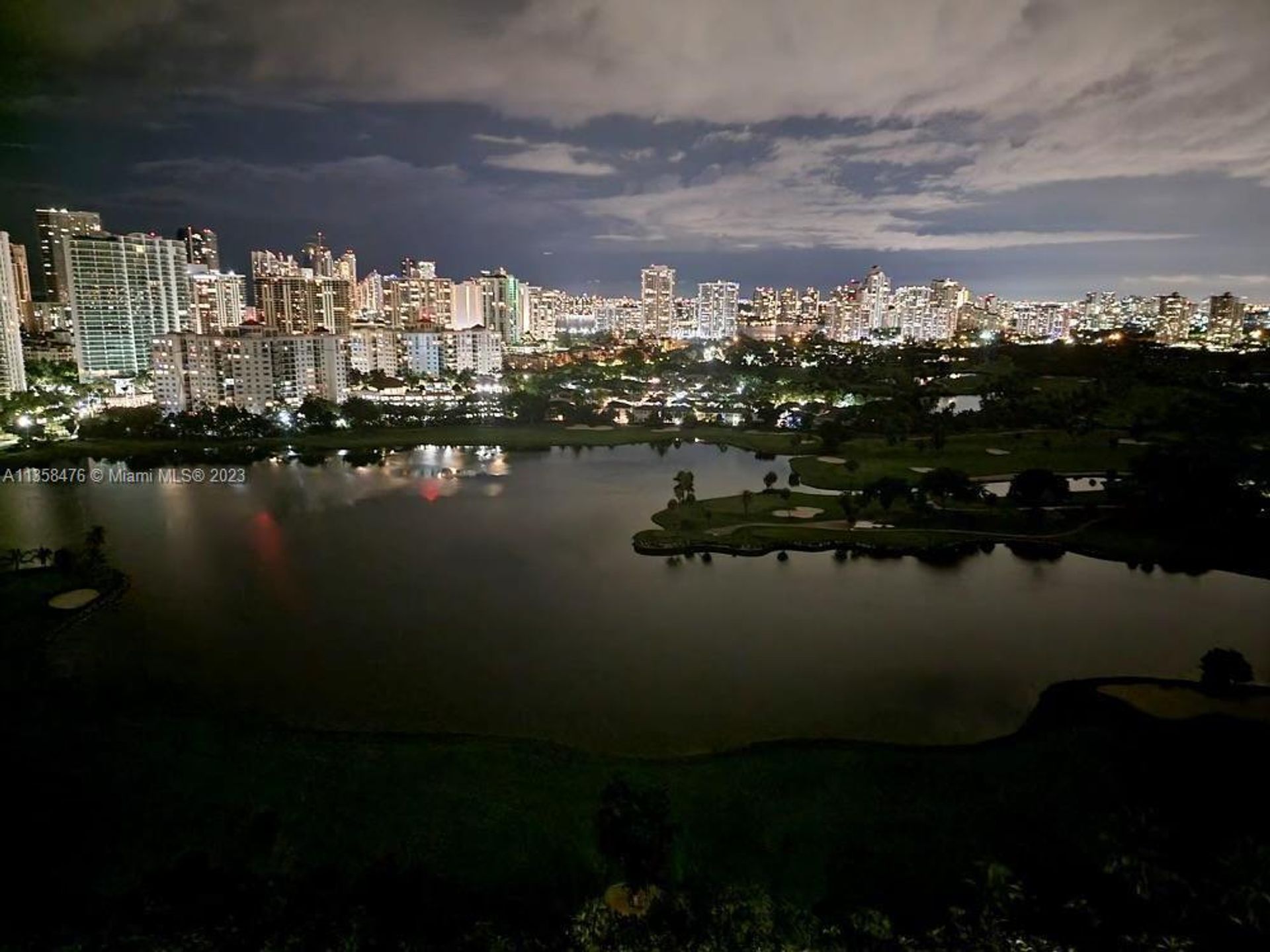 Condominium in Aventura, Florida 11628462