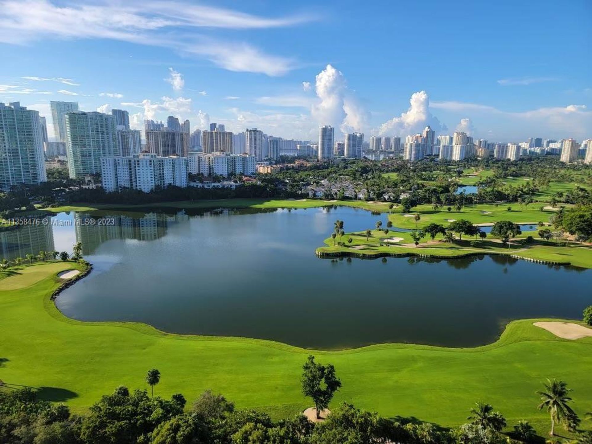 Condominium in Aventura, Florida 11628462