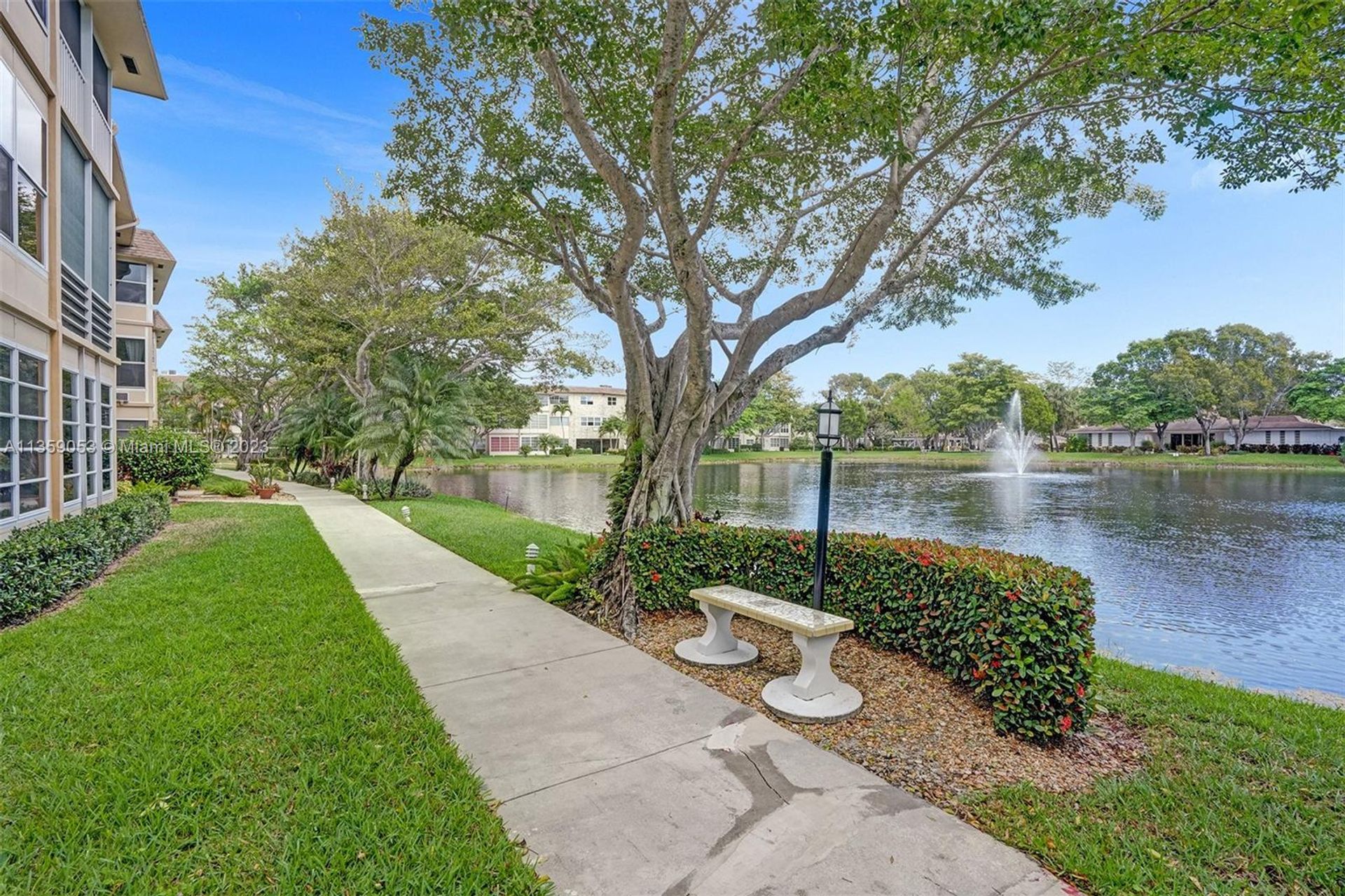 公寓 在 Lauderdale Lakes, Florida 11629569