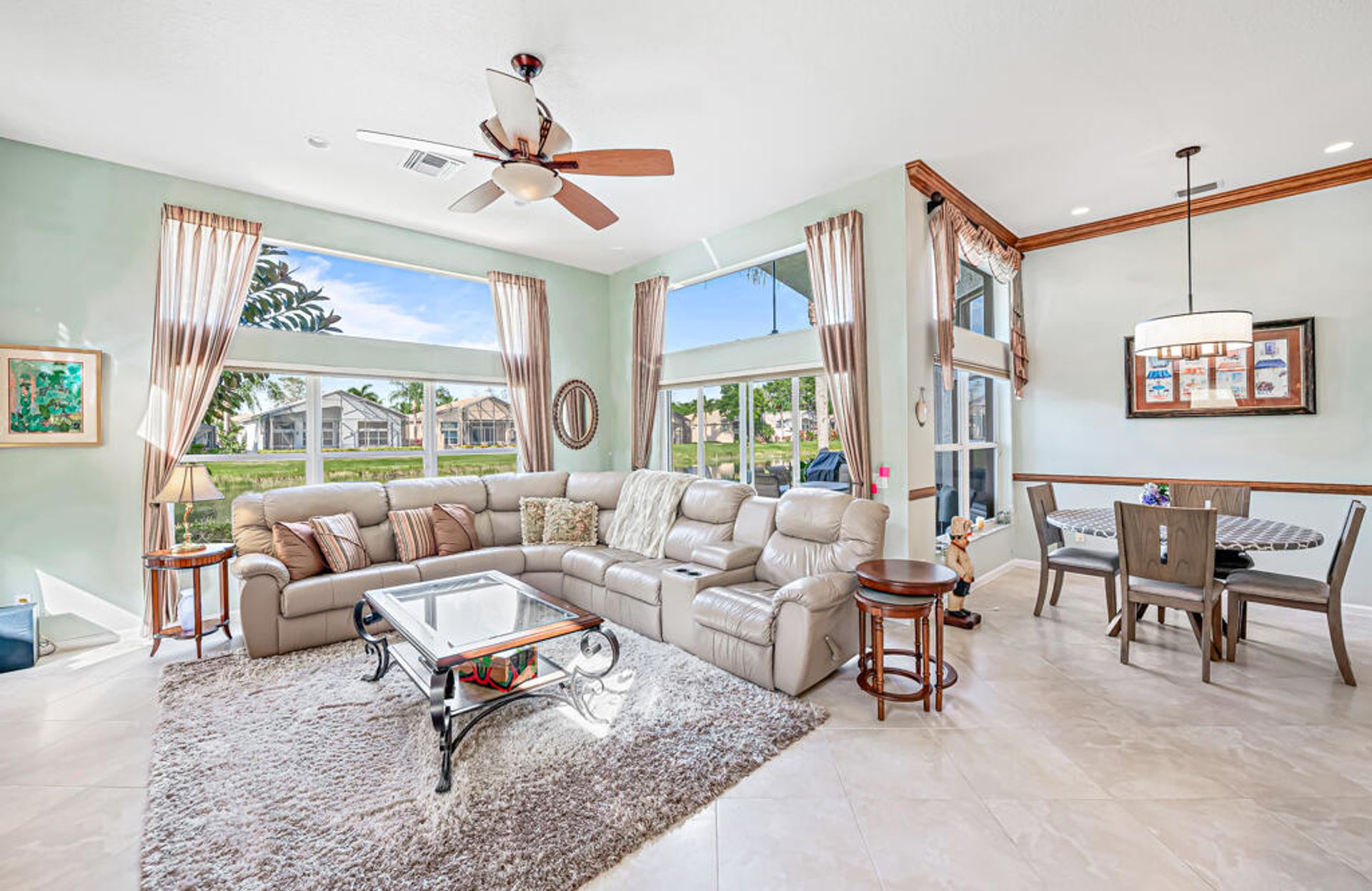 Dom w Lake Worth, Florida 11629583