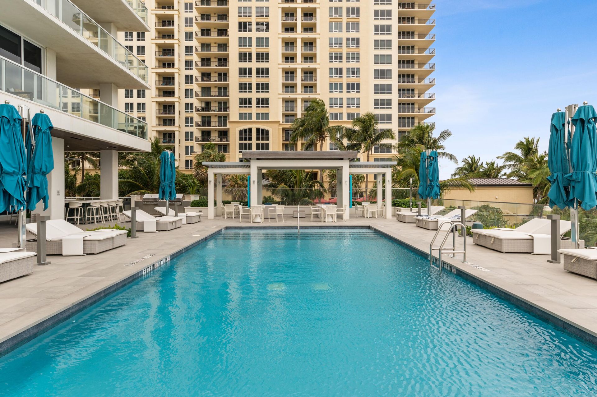 Condominium in West Palm Beach, Florida 11629593