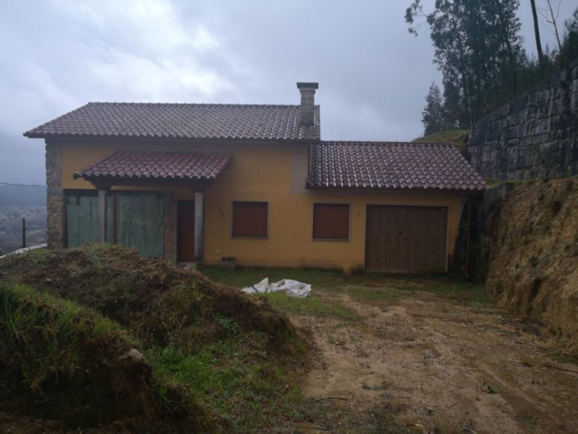 房子 在 Ponteareas, Galicia 11629679