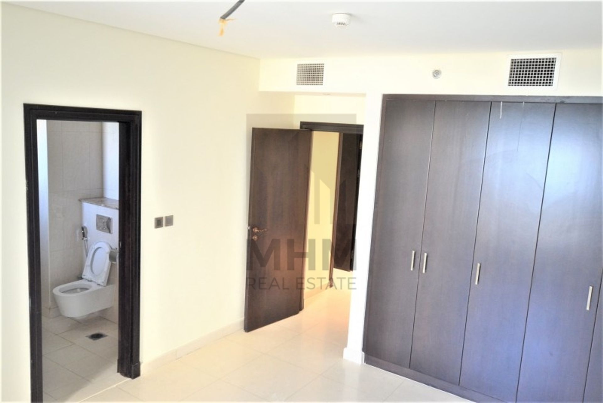 Condominium in دبي, دبي 11631418