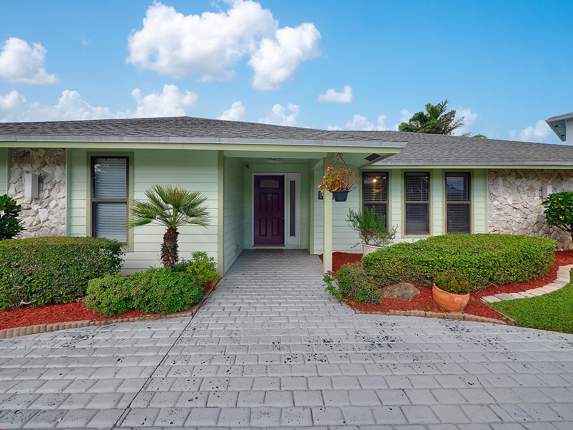 House in Juno Beach, Florida 11631554