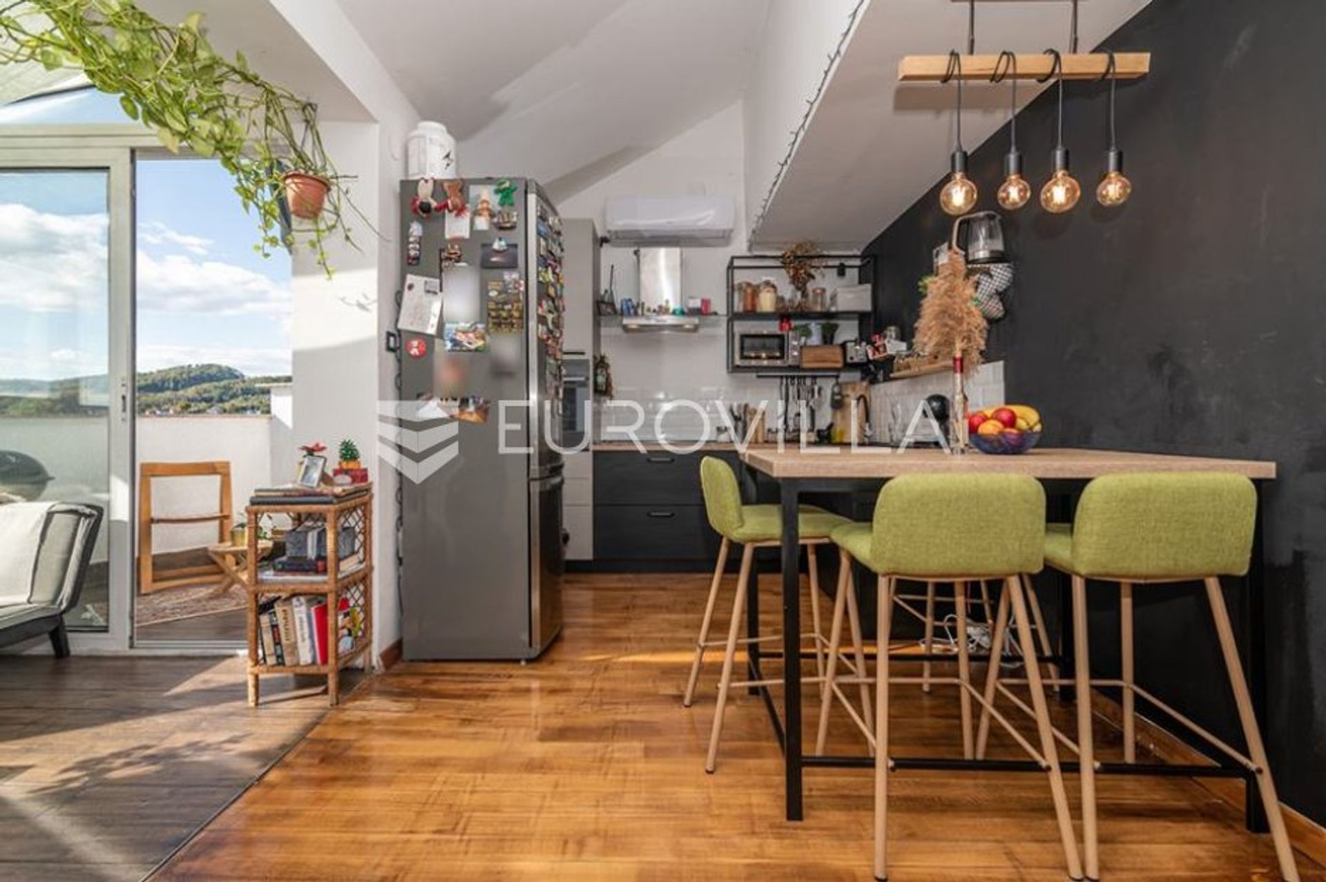 Condominio en Bijenik, Zagreb, Graduado 11632420