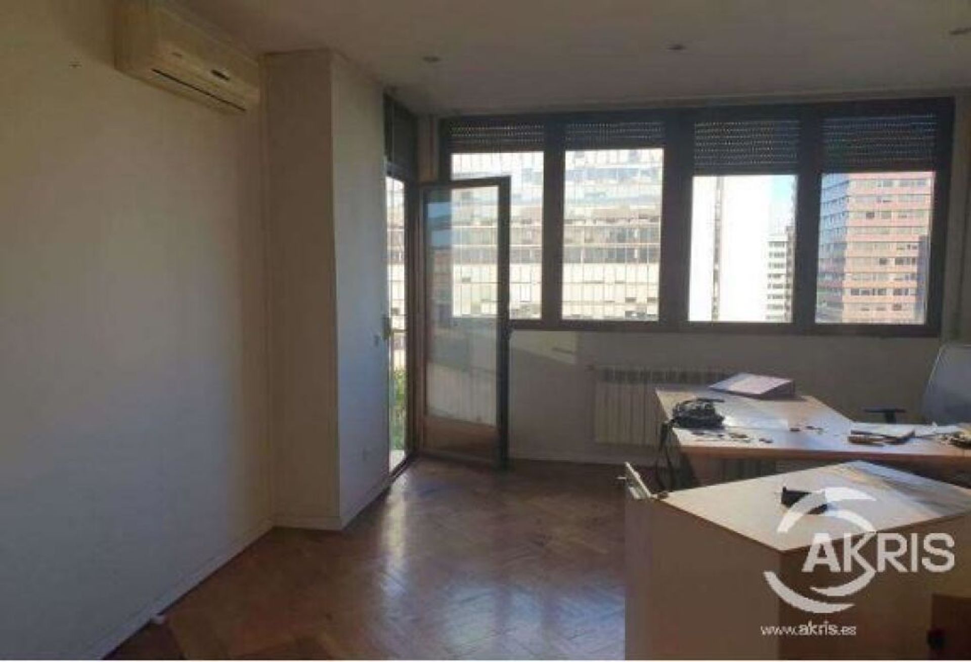 Condominium in Madrid, Comunidad de Madrid 11633041