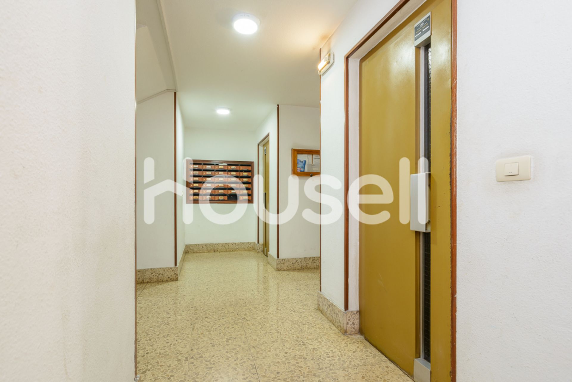 Condominium in Avilés, Principado de Asturias 11633058