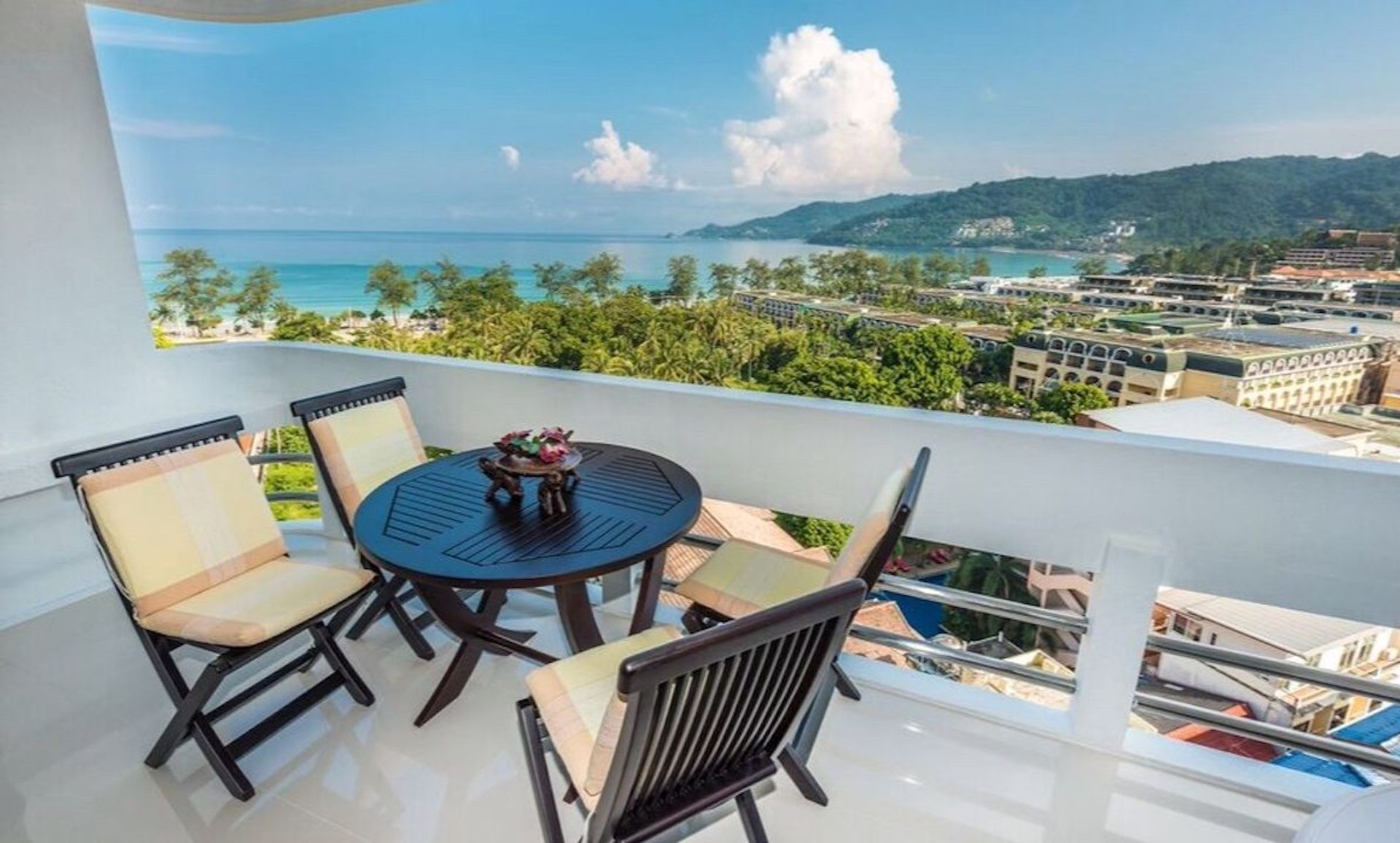 Condominium in Ban Dong Kham, Phuket 11633343