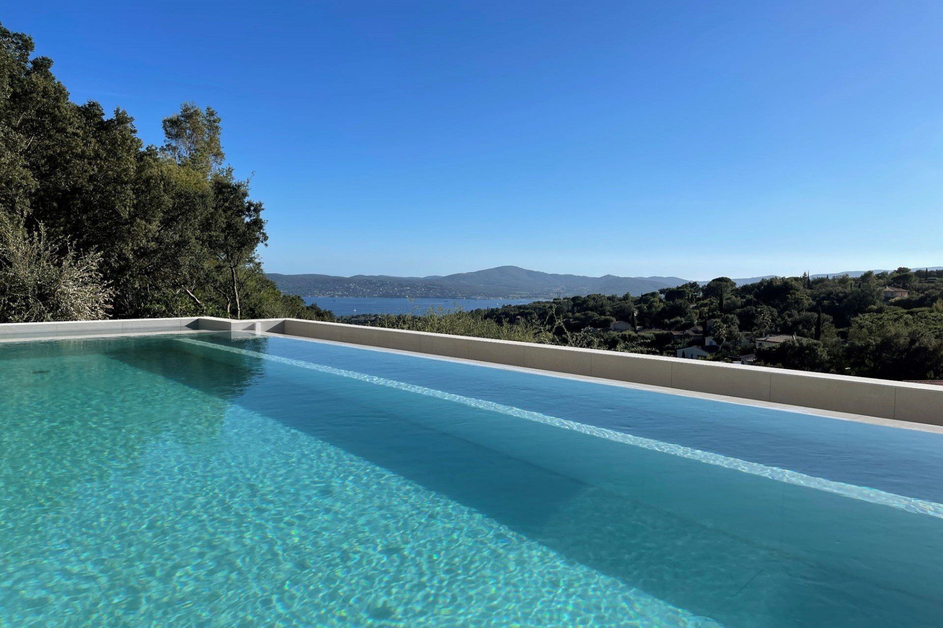 Hus i Grimaud, Provence-Alpes-Cote d'Azur 11633792