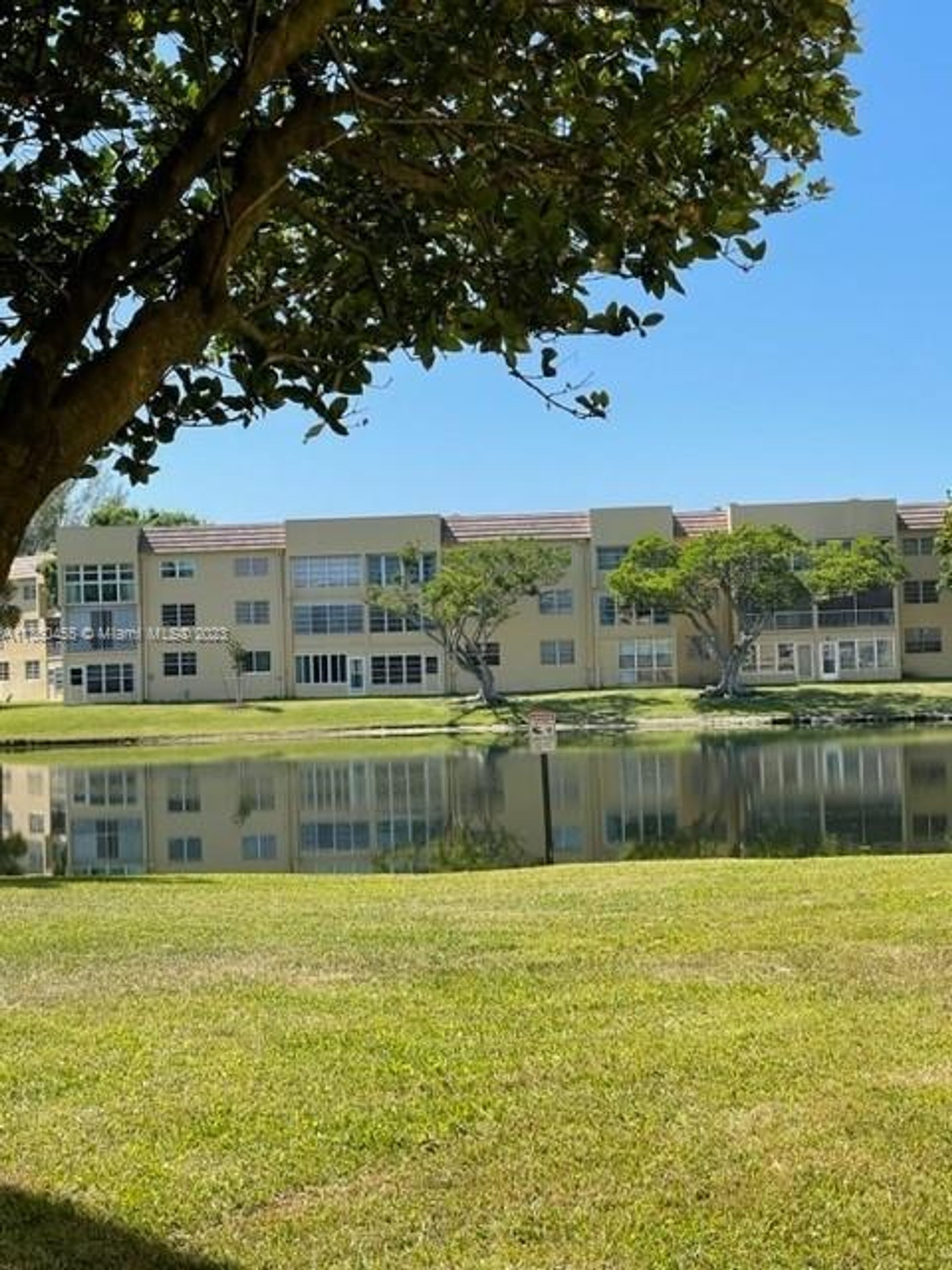 Condominio nel Tamarac, Florida 11634919