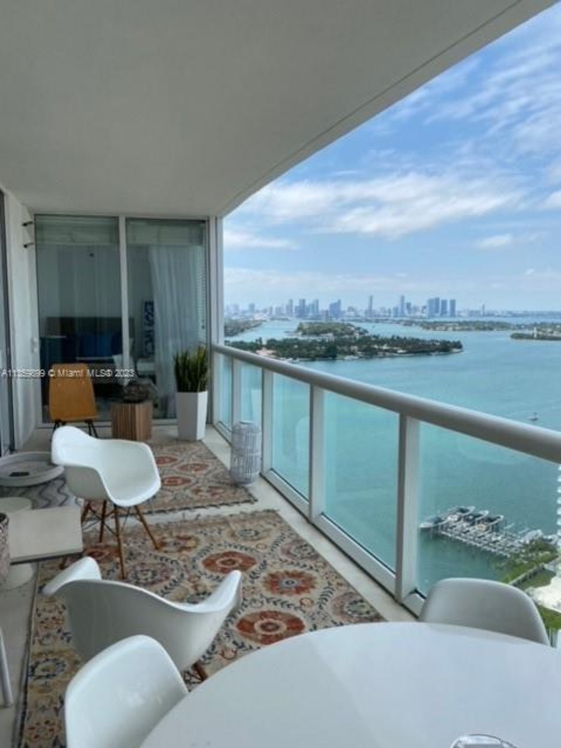 房子 在 Fisher Island, Florida 11634924