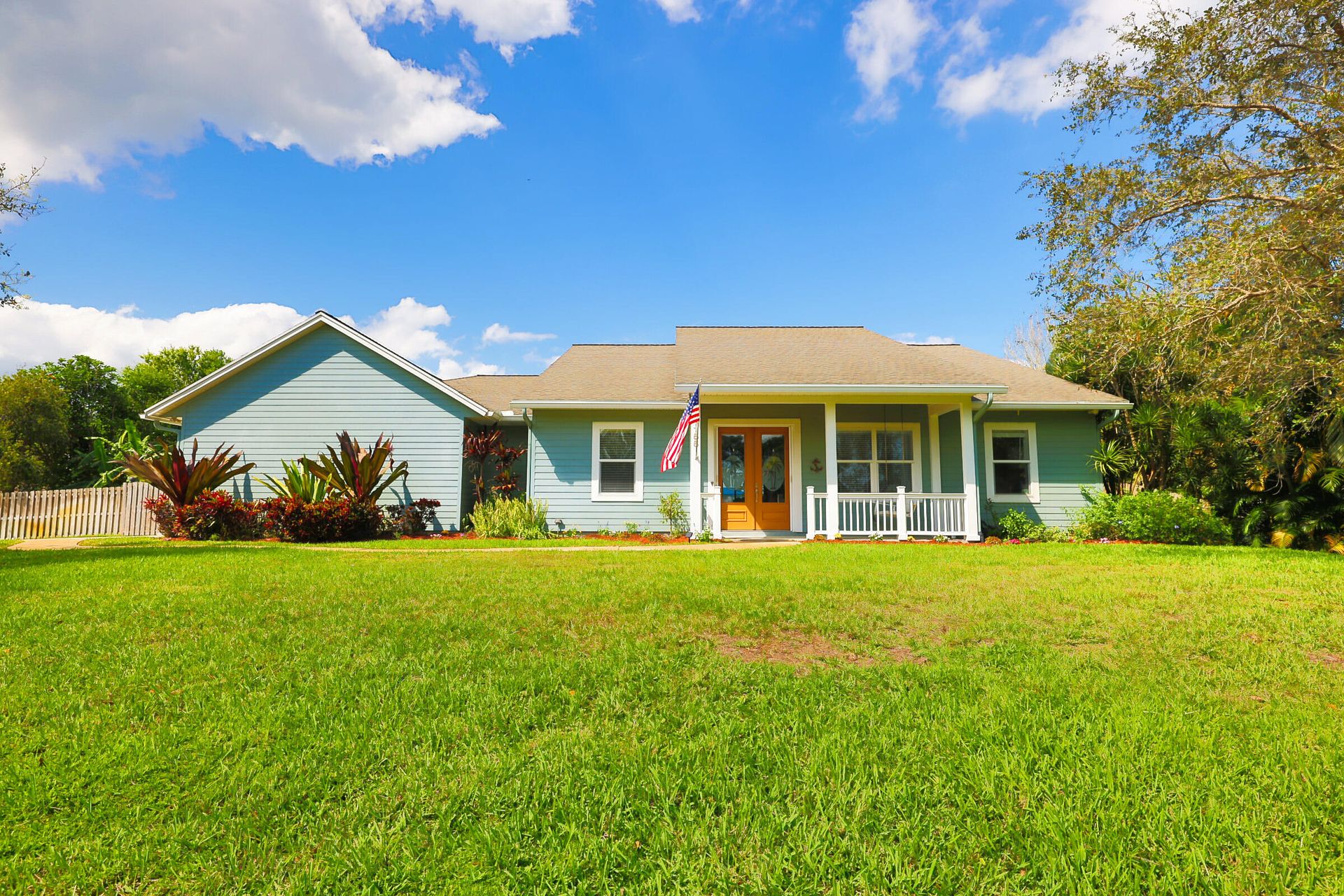 rumah dalam Coral Gardens, Florida 11634941