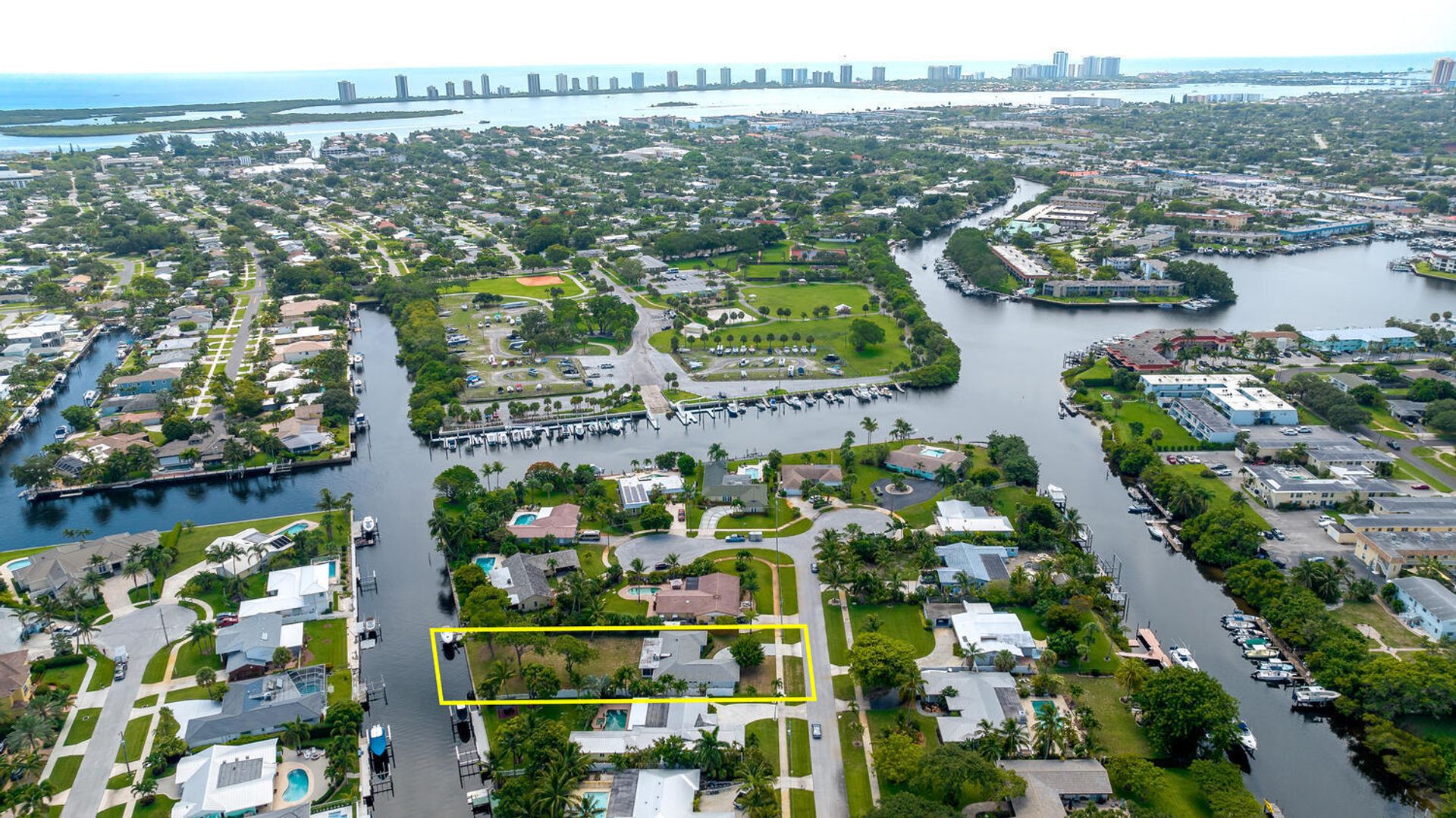 Земельные участки в North Palm Beach, Florida 11634994