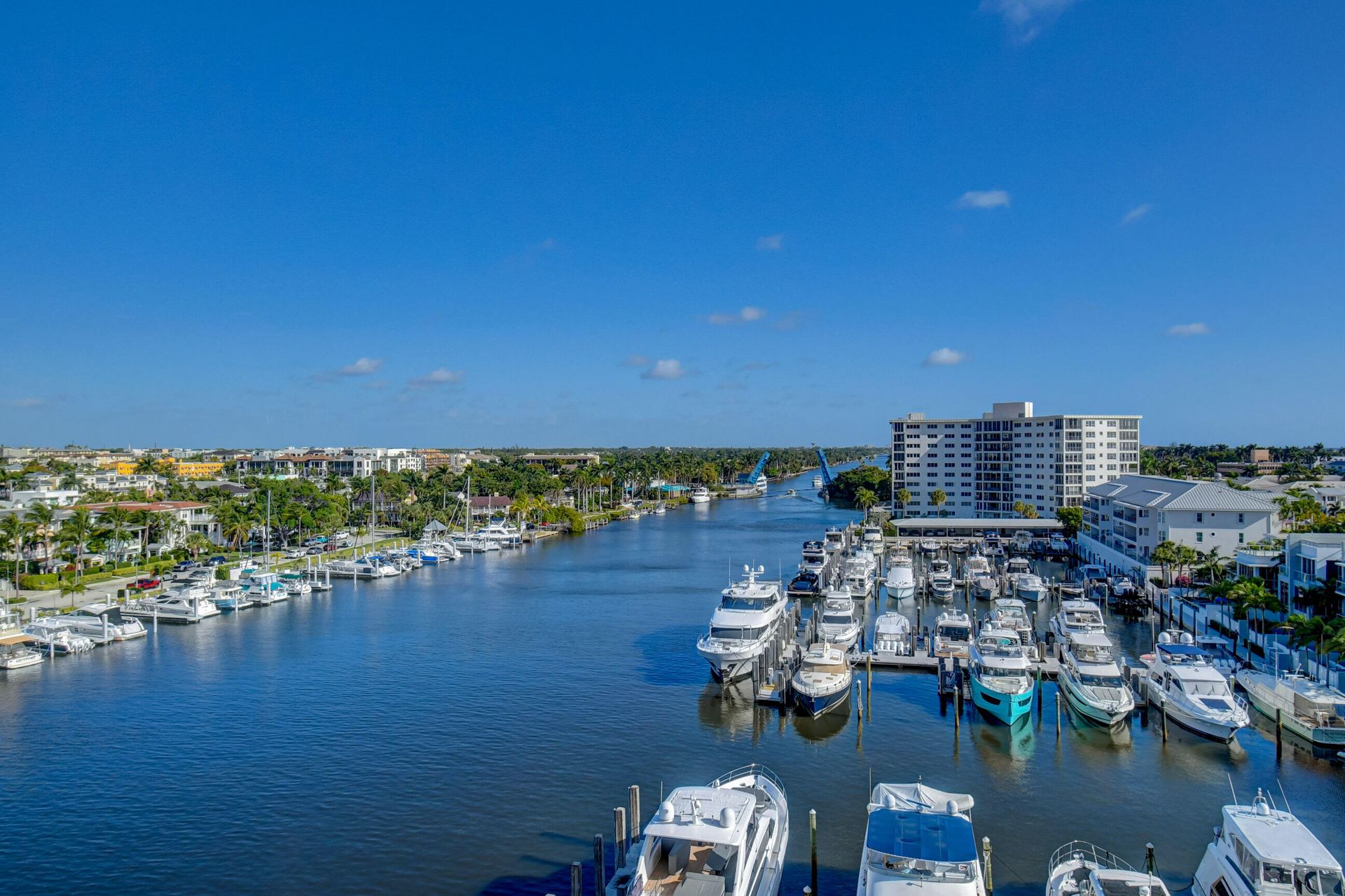 Condominium in Tropic Isle, Florida 11636267