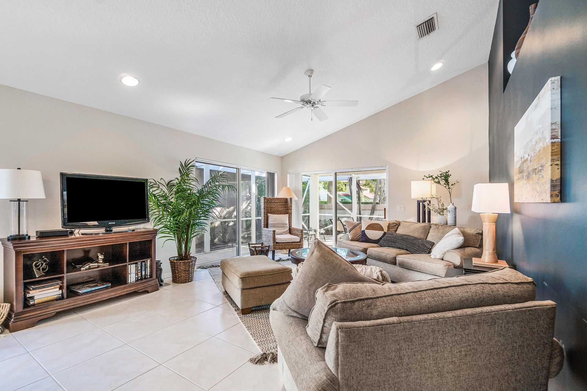 House in Palm Beach Gardens, Florida 11636272