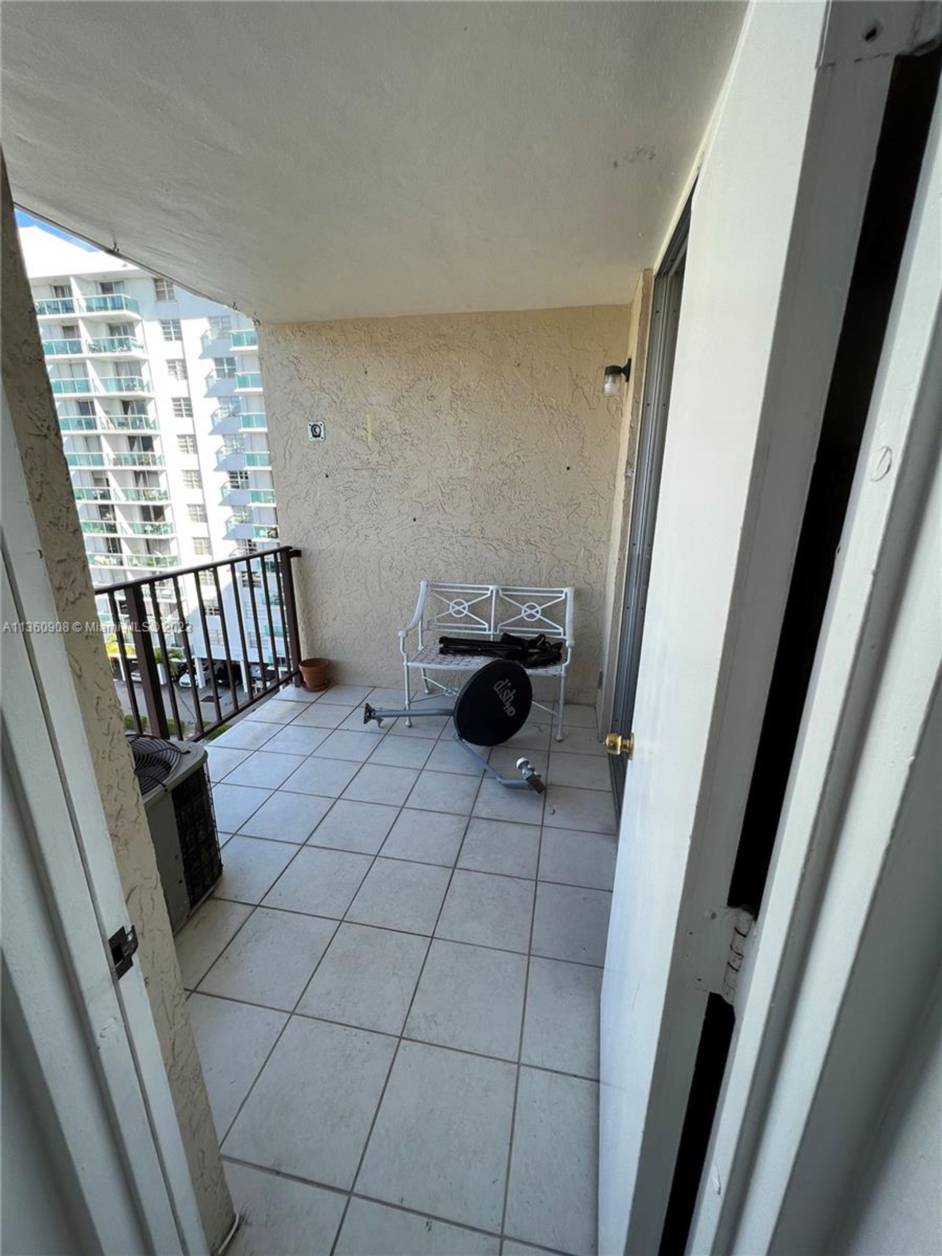 Συγκυριαρχία σε North Miami Beach, Florida 11636390