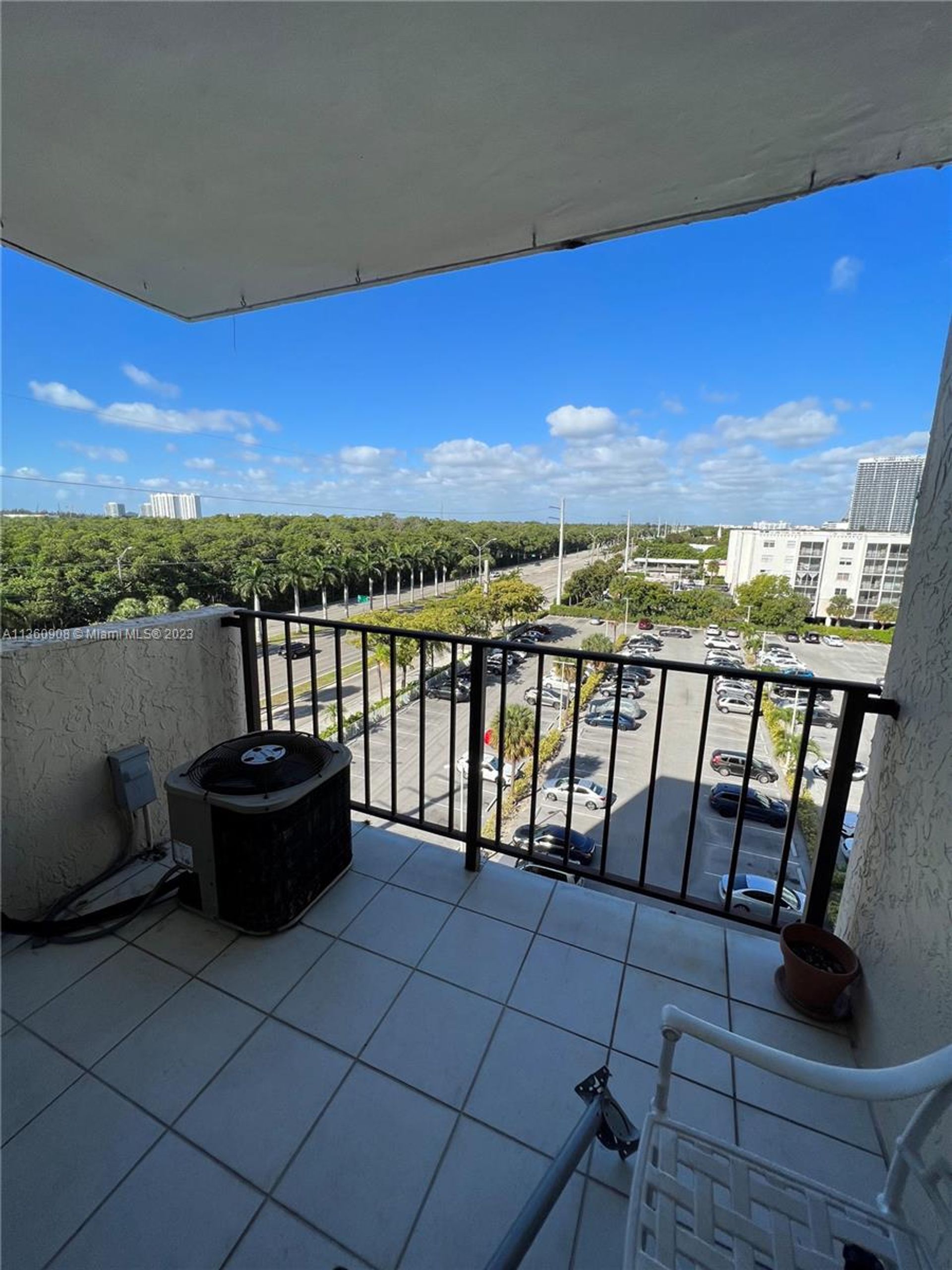 Συγκυριαρχία σε North Miami Beach, Florida 11636390