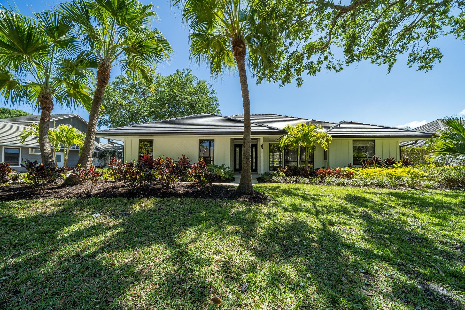 House in Tequesta, Florida 11636399