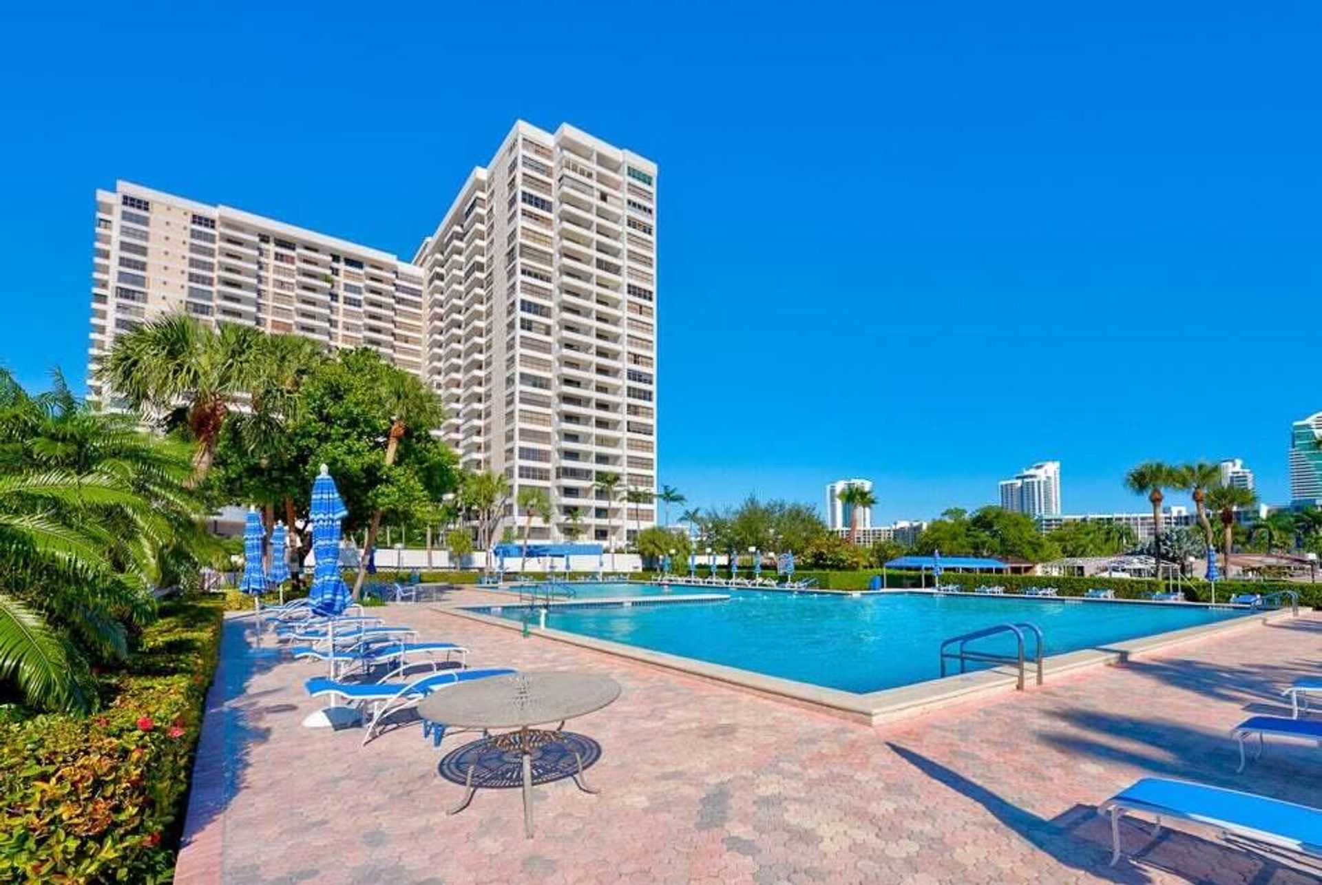 Kondominium di Hallandale Beach, Florida 11636410