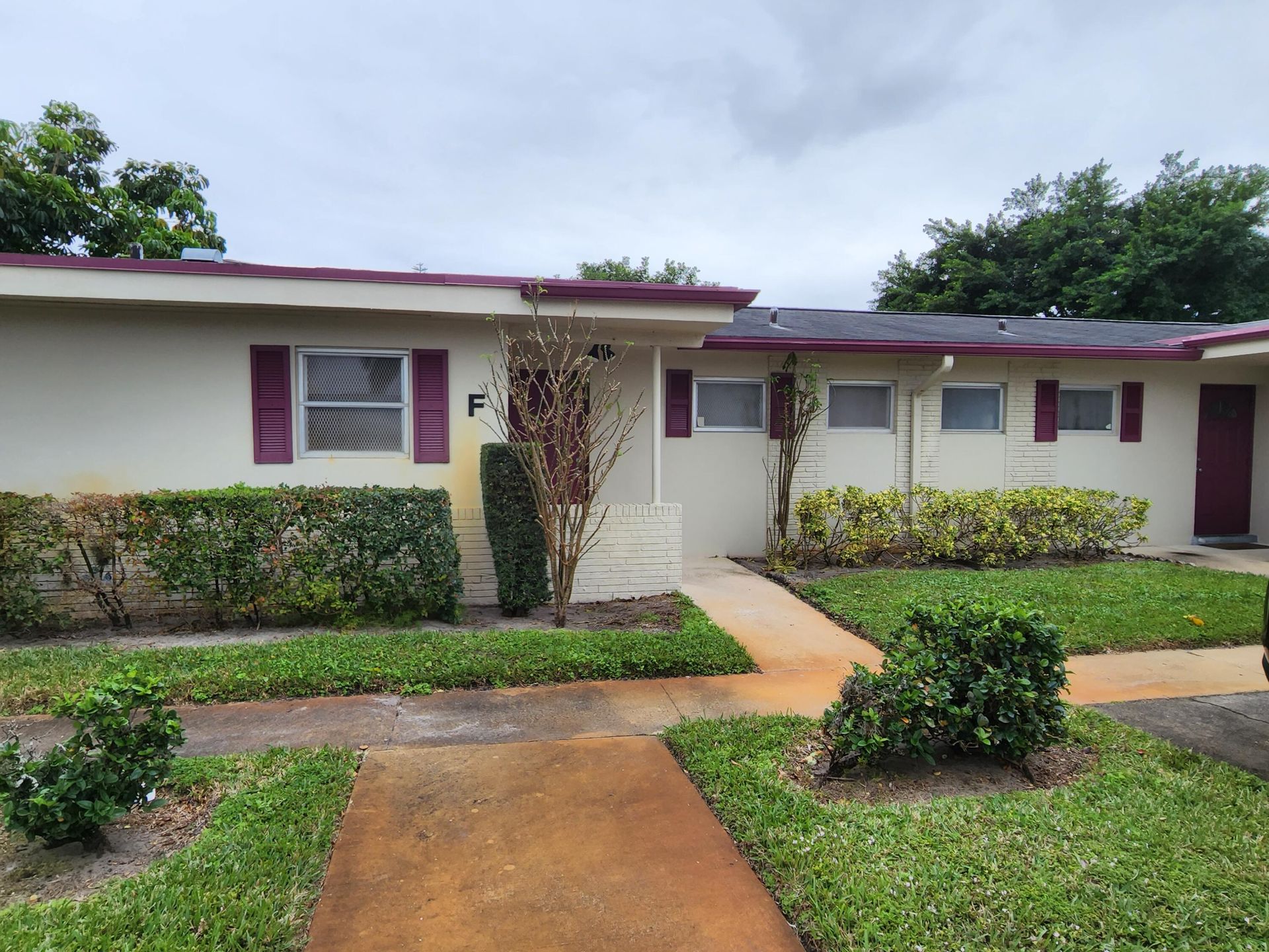 Condominium in Kenwood Estates, Florida 11636443