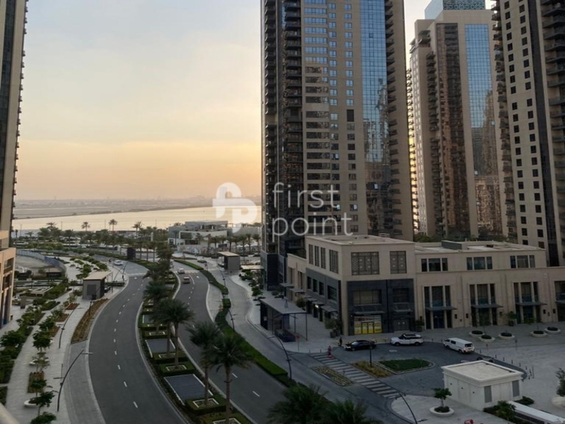 सम्मिलित में Dubai, Dubai 11636693