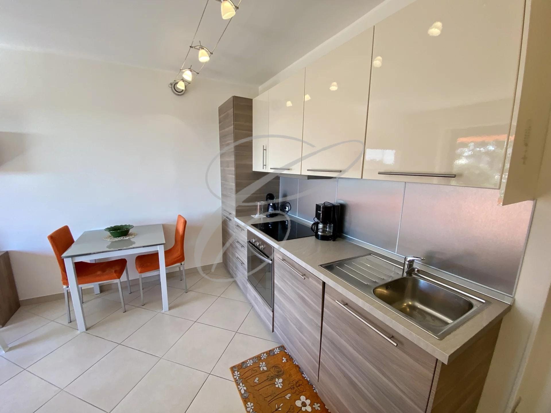 Residenziale nel Roquebrune-Cap-Martin, Alpes-Maritimes 11637464