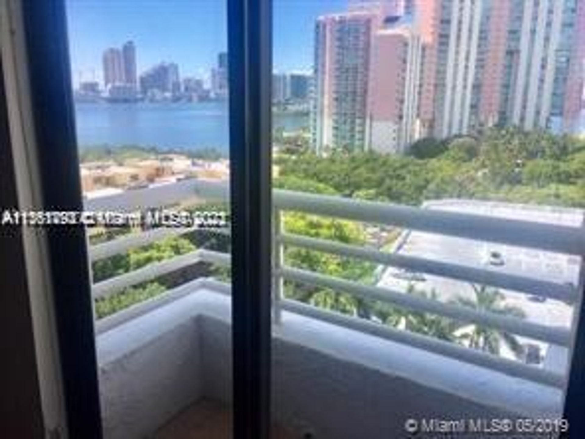 House in Aventura, Florida 11637497